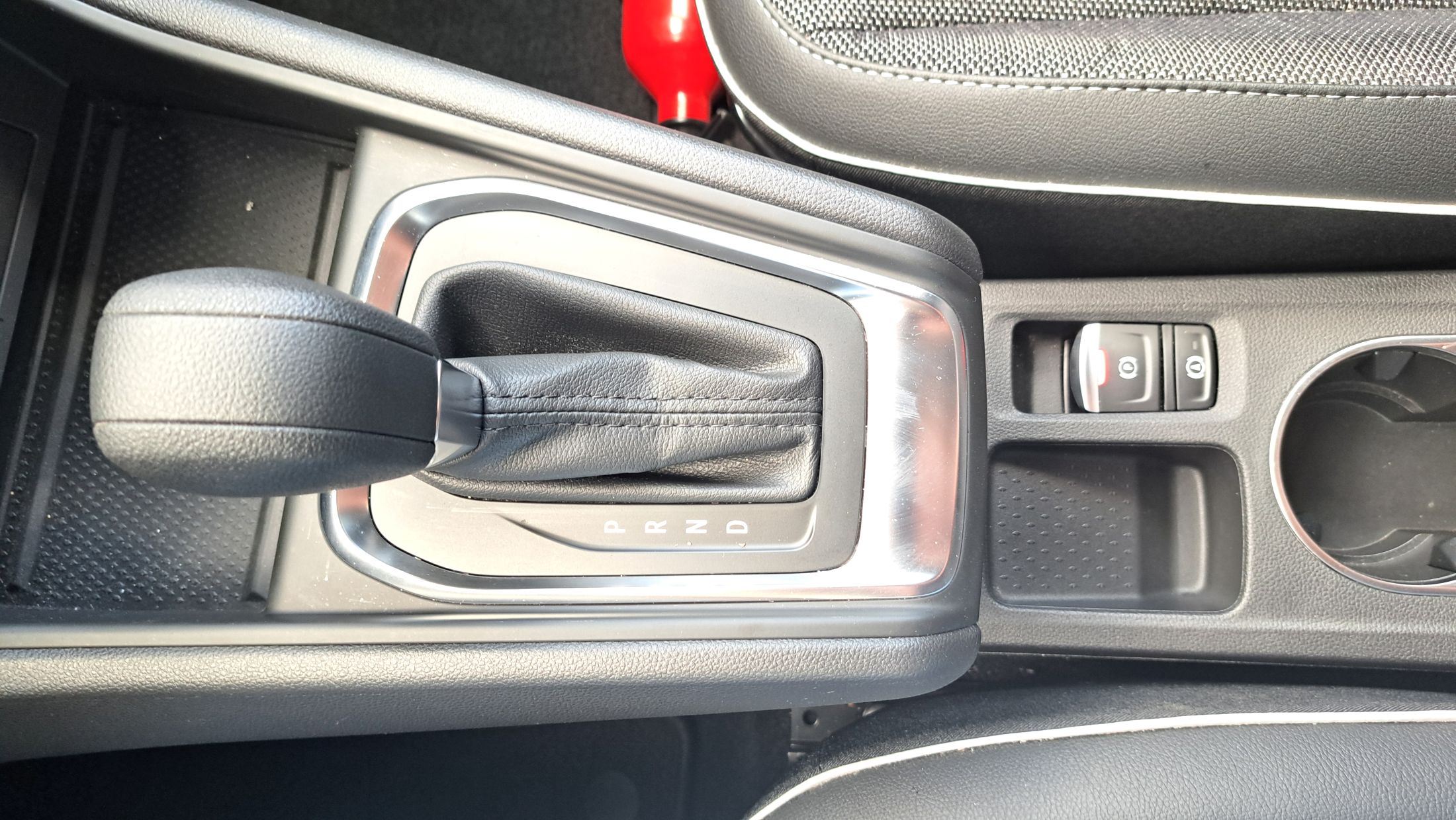Renault Captur AUTOMAAT 1332cc 140Pk, GPS, camera, sensoren V+A