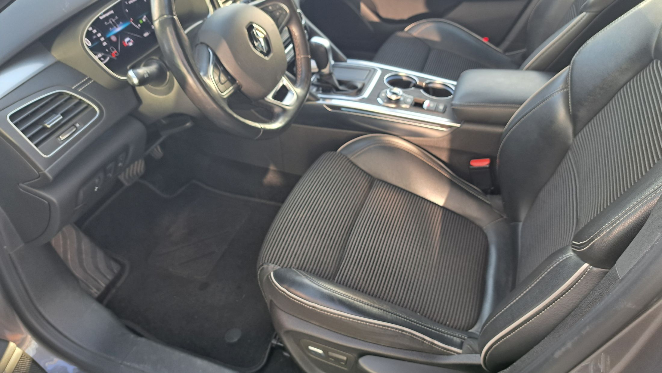 Renault Talisman GrandTour 160Pk benzine AUTOMAAT, wegklapbare trekhaak