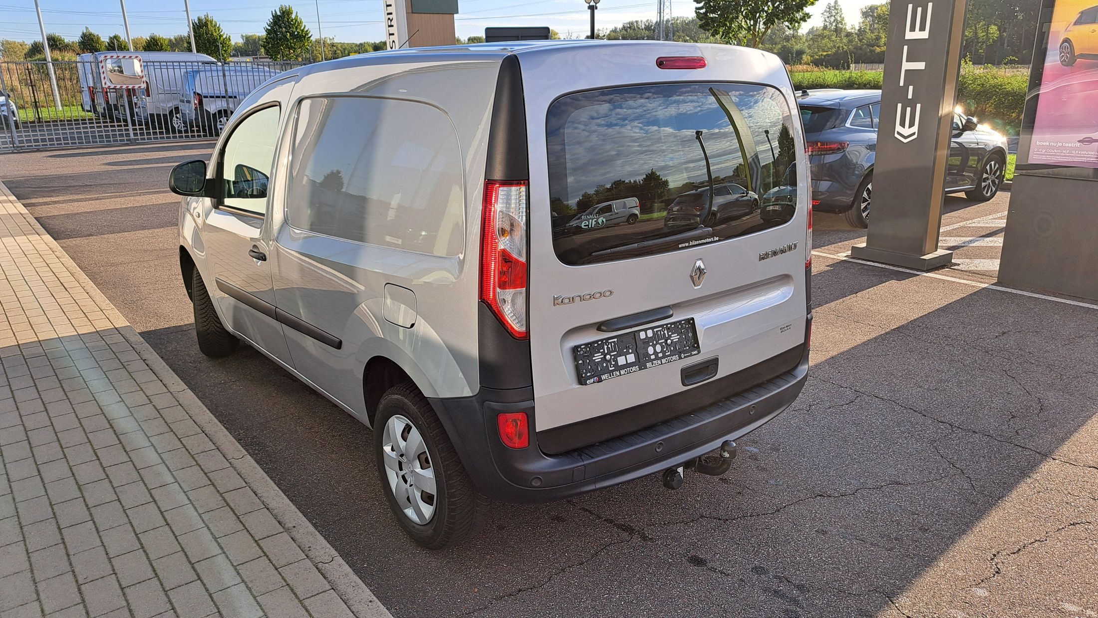 Renault Kangoo TCe 114 Pk benzine, lichte vracht, airco, trekhaak