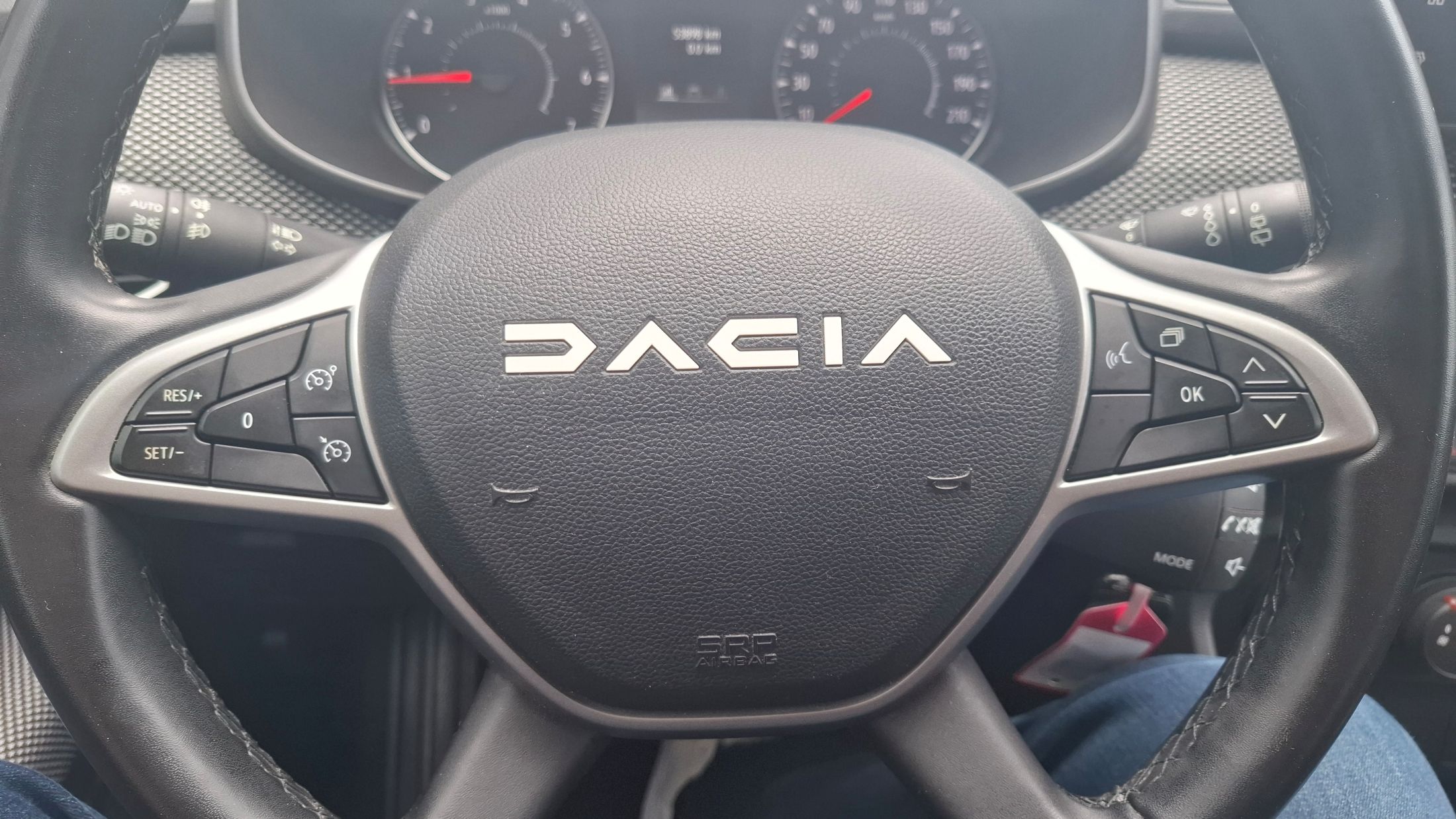 Dacia Jogger benzine+LPG, airco, GPS, camera, 7 zitplaatsen, trekhaak