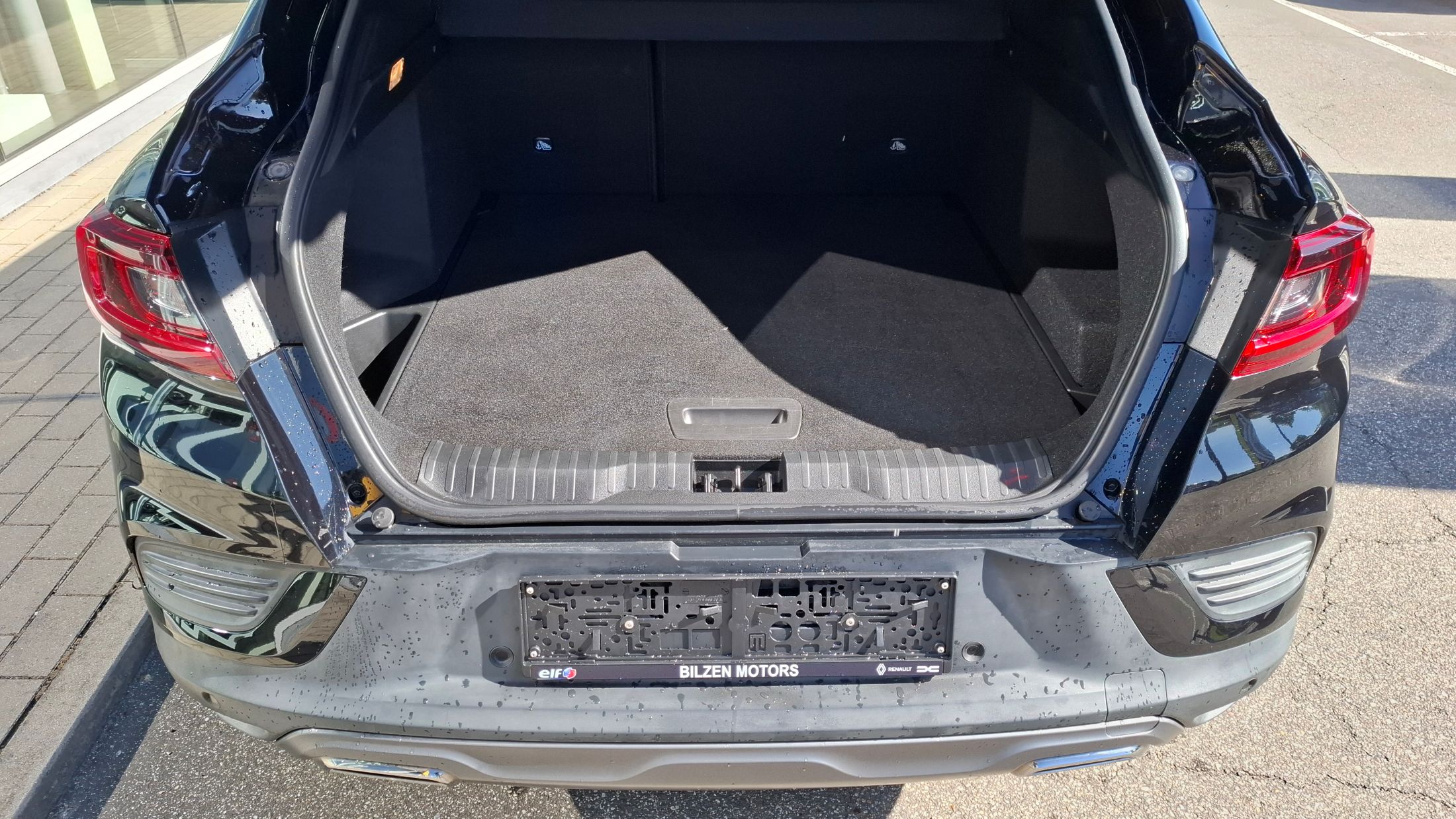 Renault Arkana 1332cc-140Pk, zetelverwarming, leder, dodehoekwaarschuwing