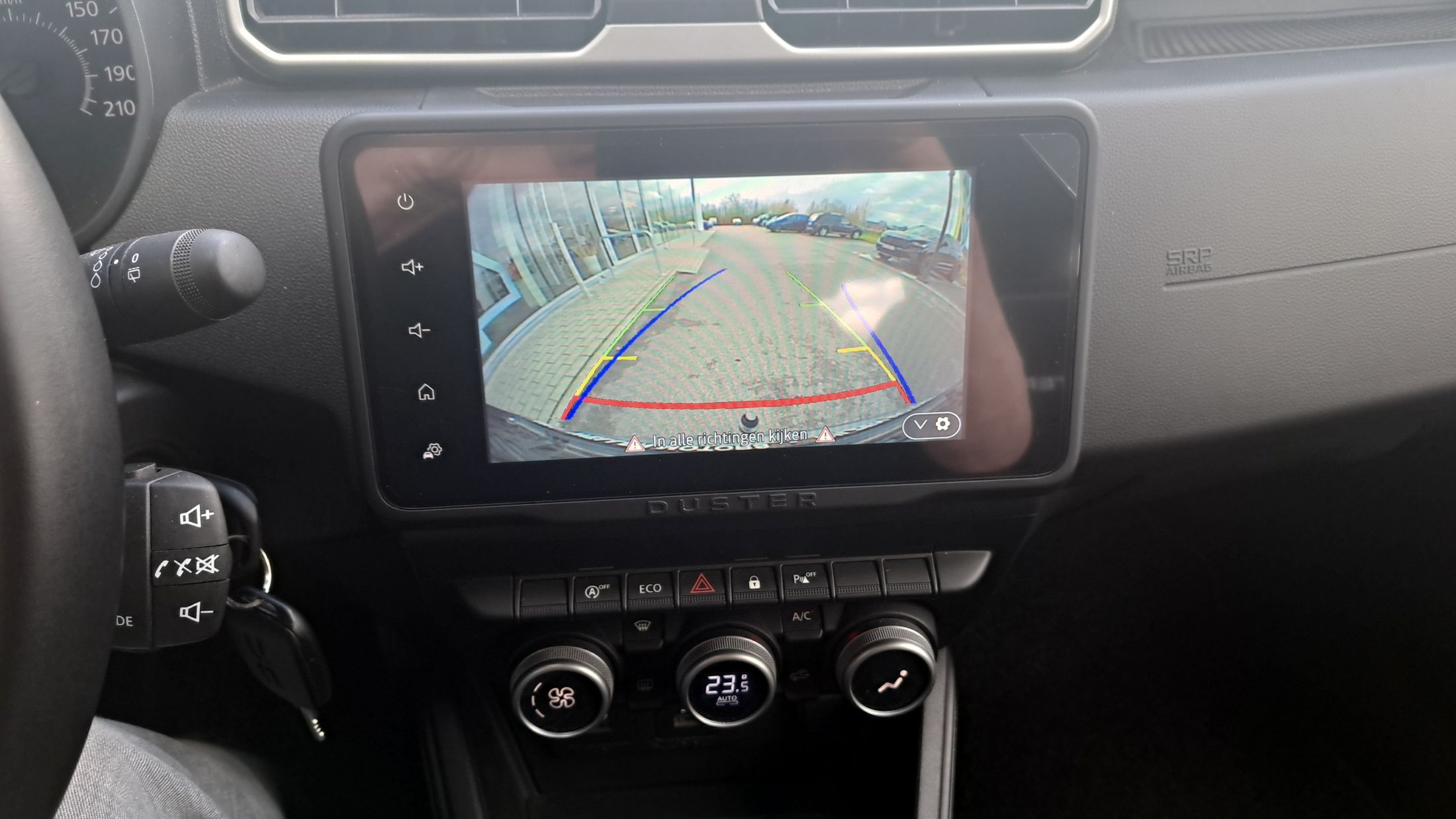 Dacia Duster TCe 90, airco, GPS, sensoren A, camera, trekhaak, 8648 km