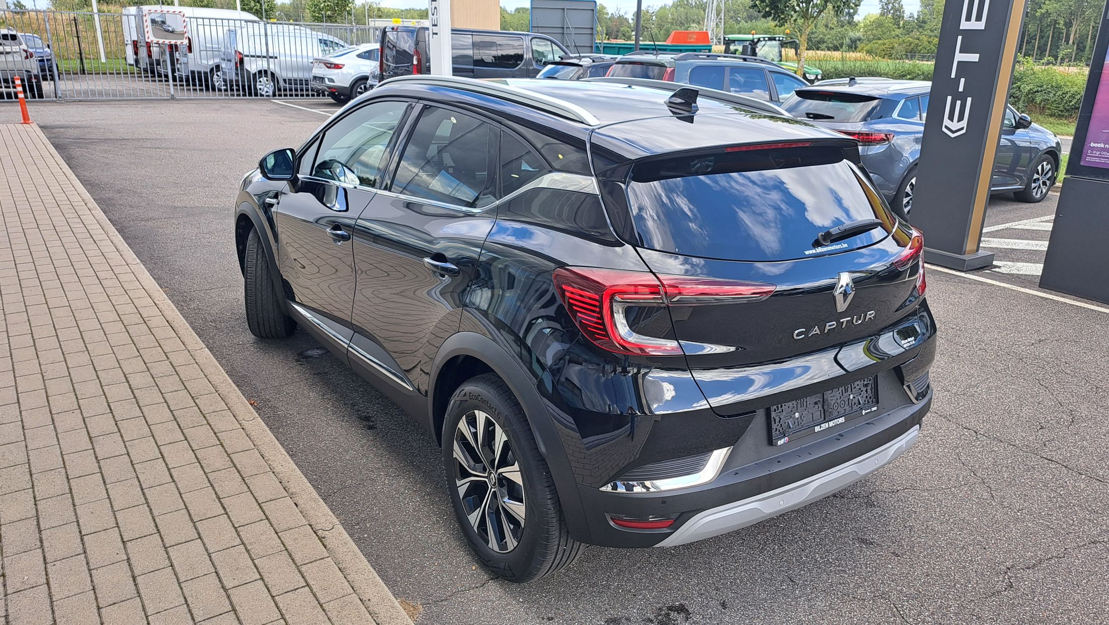Renault Captur AUTOMAAT 1332cc 140Pk, GPS, camera, sensoren V+A