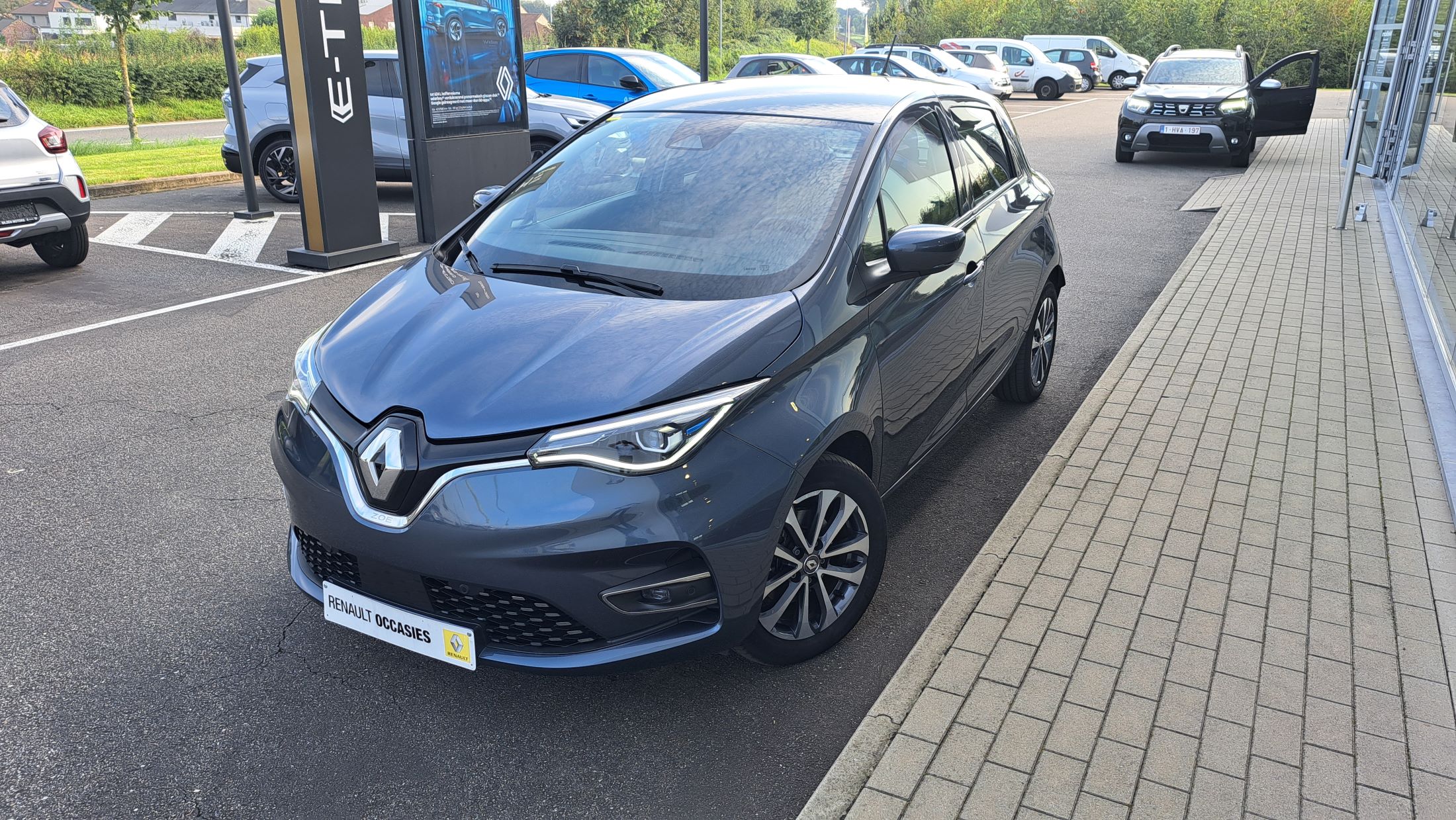 Renault Zoe full electric 100 KW, GPS, camera, sensoren V+A, dodehoekwaarschuwing