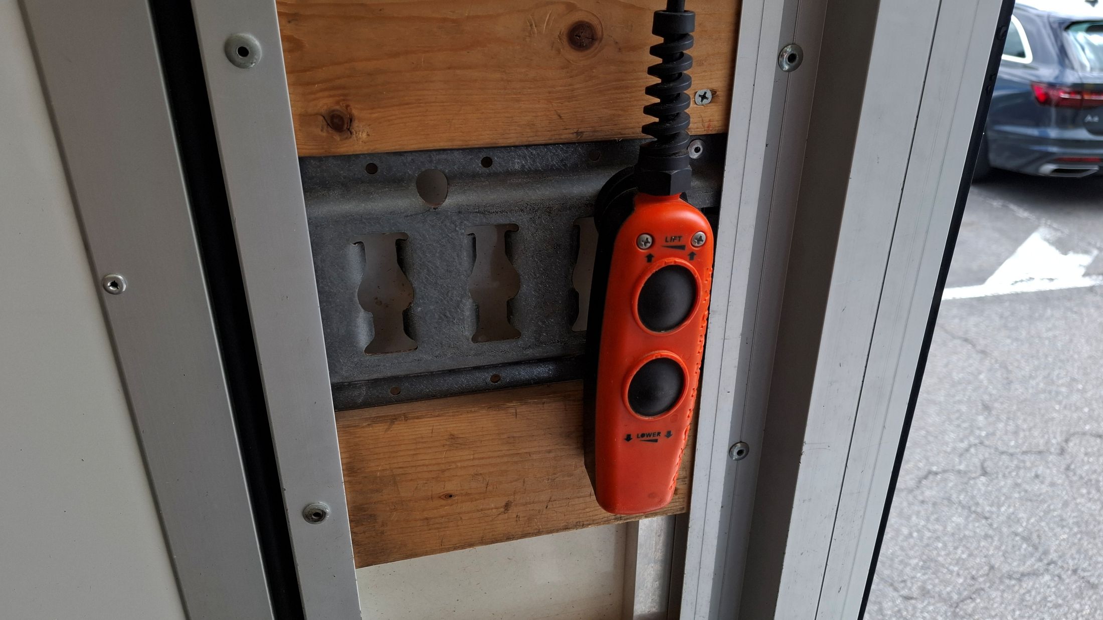 Renault Master Cargo 2299/165Pk, GPS, airco, laadklep 750Kg