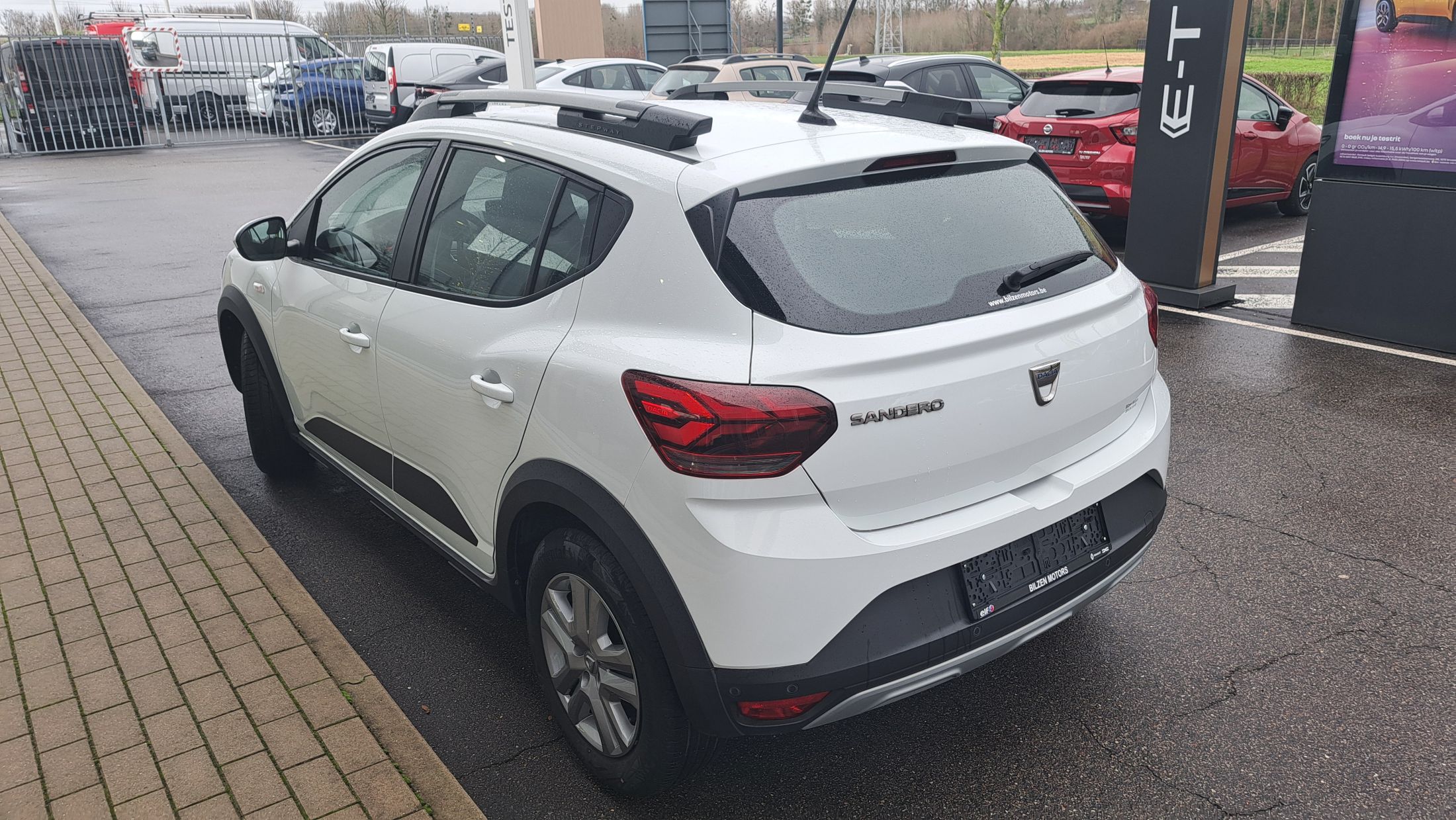 Dacia Sandero Stepway TCe90, GPS, camera, sensoren V+A, dodehoekwaarschuwing