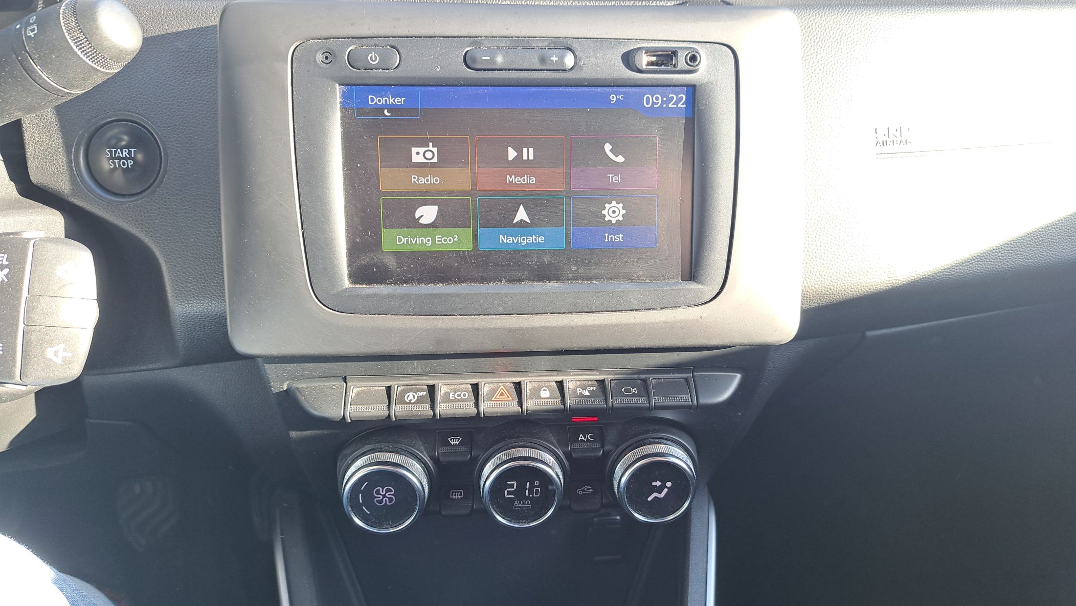 Dacia Duster 1332cc 131Pk, GPS, 360°camera, airco, dodehoekwaarschuwing.