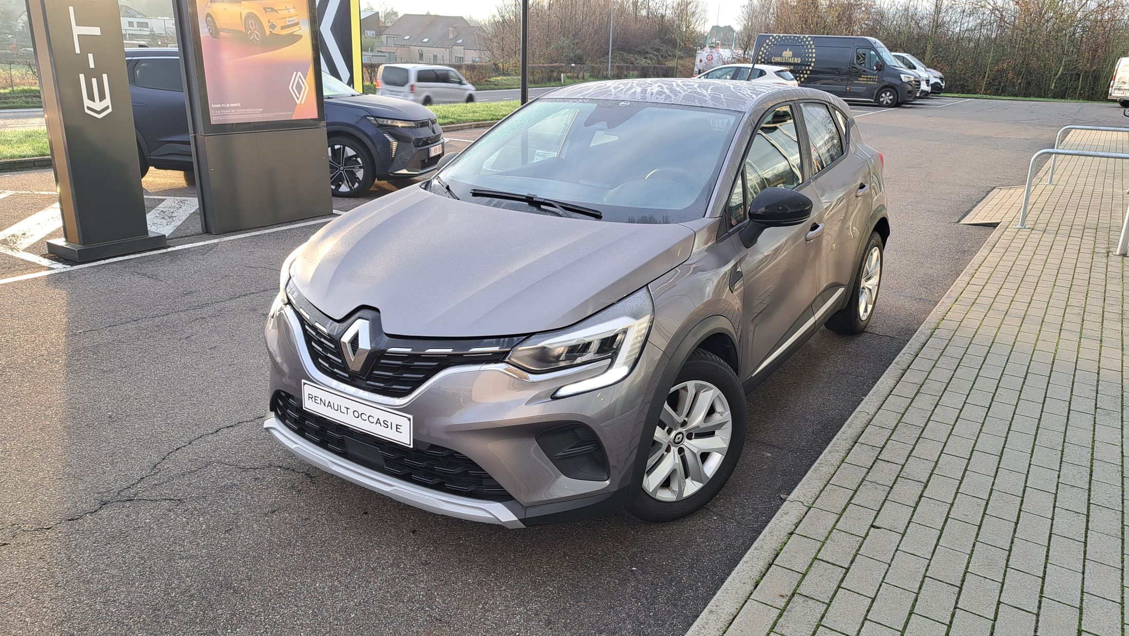 Renault  Captur TCe 90, airco, sensoren A, 4seizoensbanden.