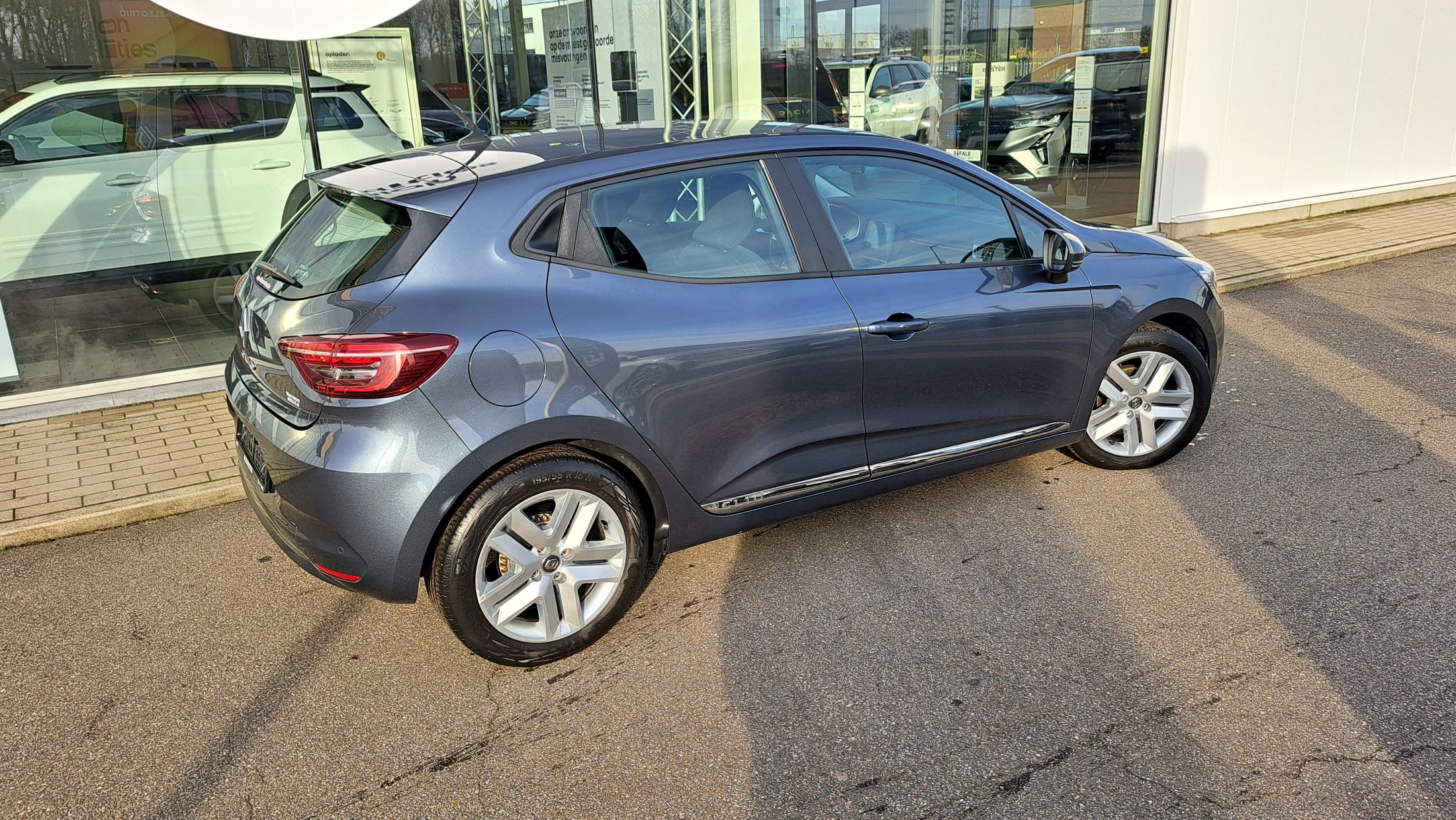 Renault Clio TCe 101 Pk, airco, apple & andriod, sensor A