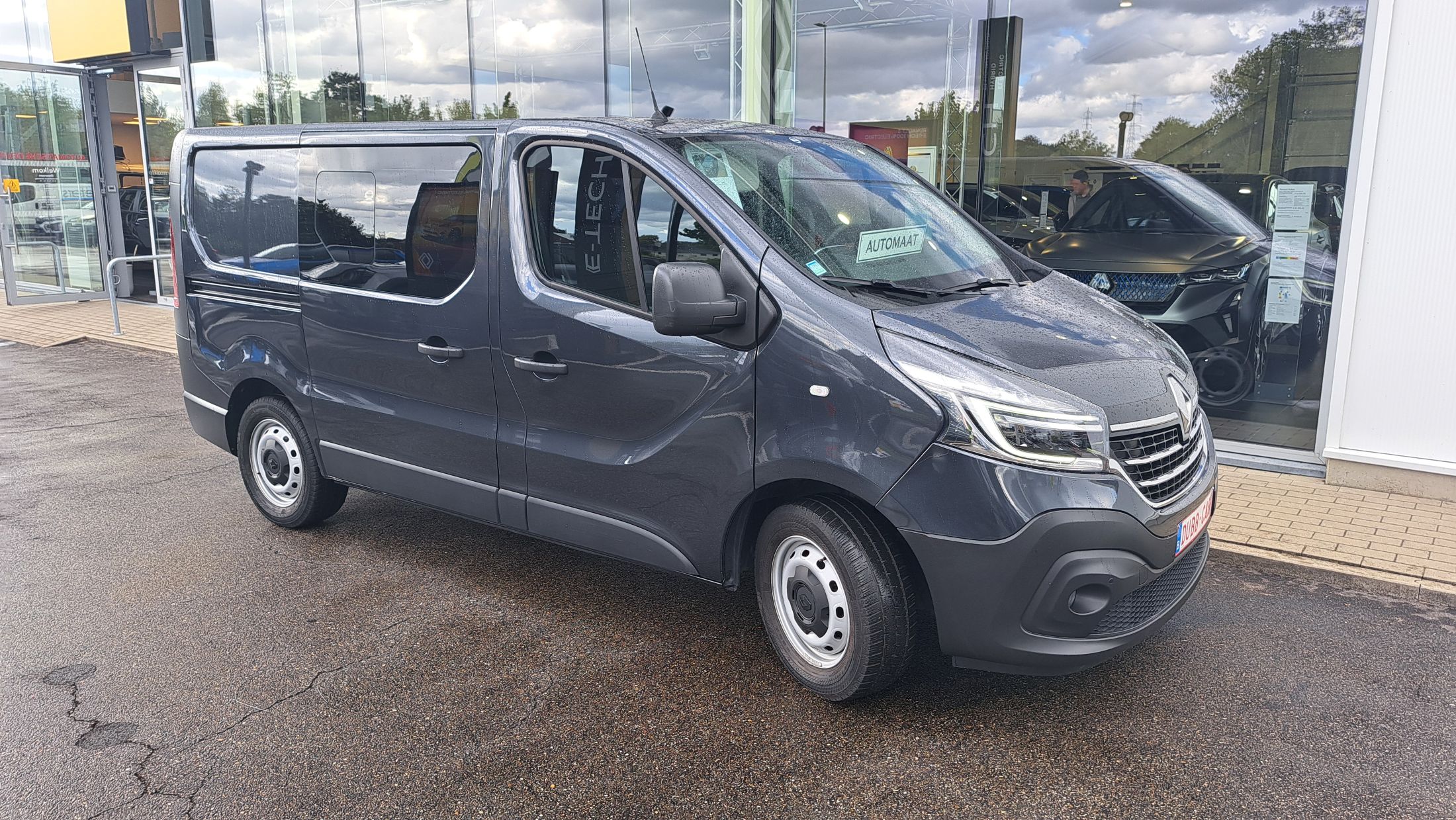 Renault Trafic Dubbele Cabine 2.0, 145 Pk AUTOMAAT, trekhaak, GPS, camera, 5 zitplaatsen