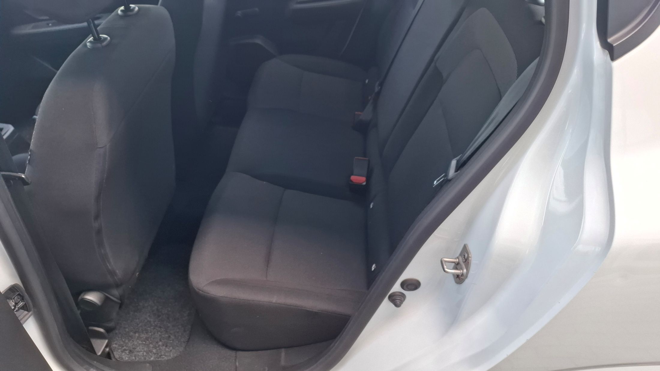 Dacia Sandero 67 Pk, airco, apple&android, garantie tot 22/ 03/2028