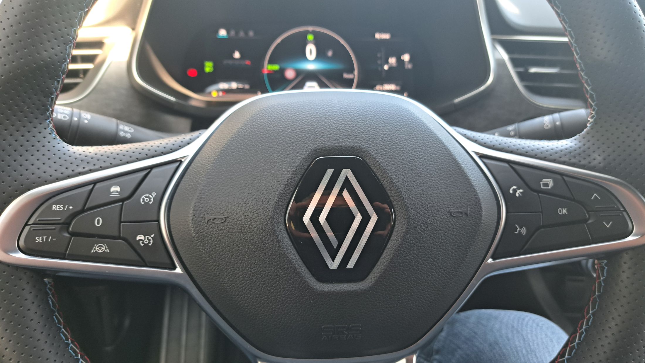 Renault Arkana E-tech Full Hybrid, GPS, camera, dodehoekwaarschuwing, zetelverwarming