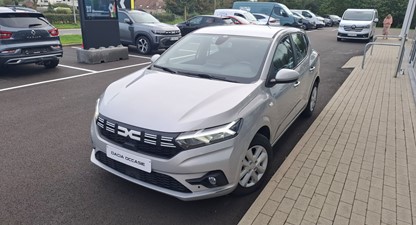 Dacia  Sandero TCe 90 AUTOMAAT,airco, sensorV+A, camera, trekhaak