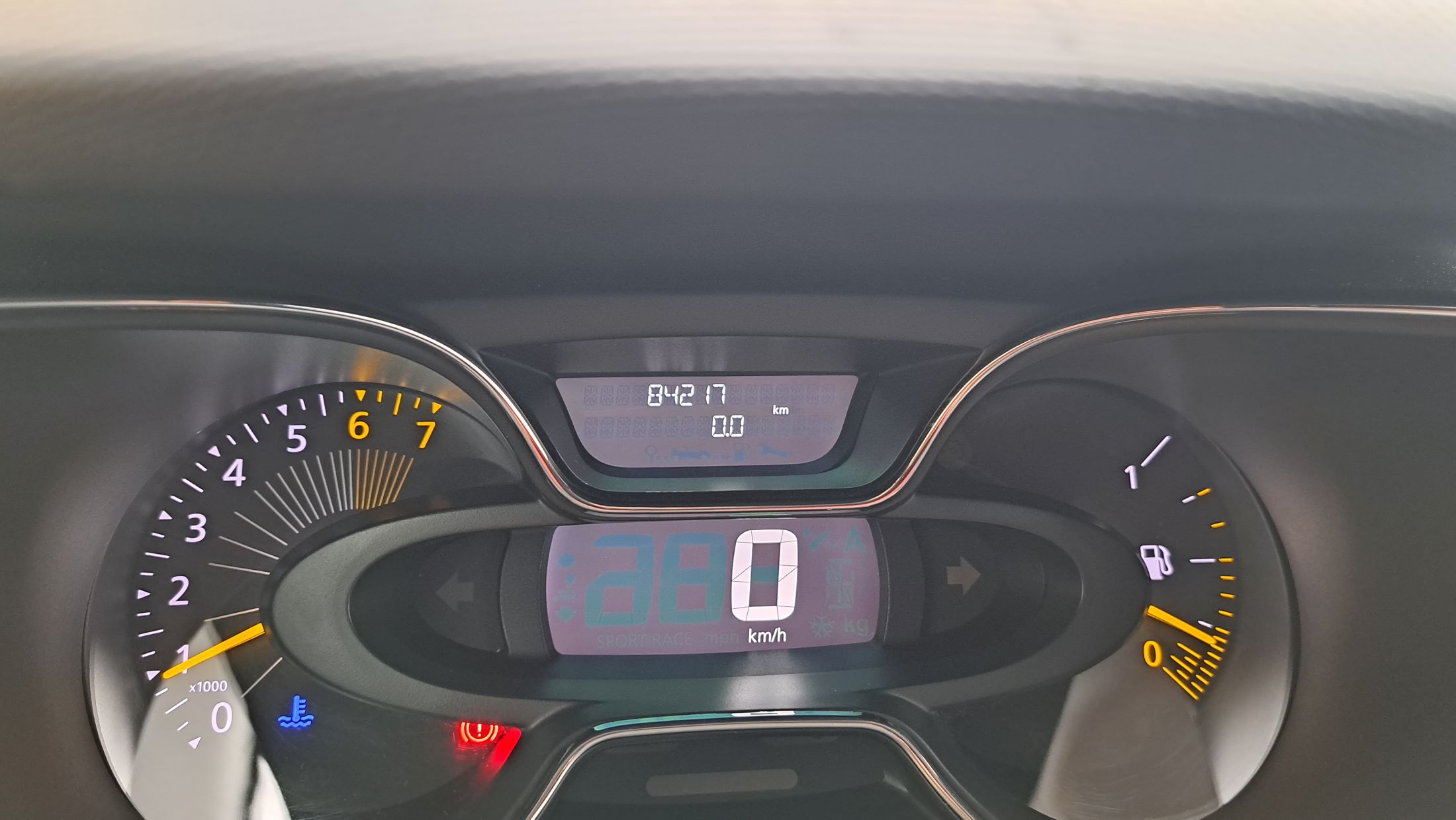 Renault Captur TCe 90, airco, GPS, sensoren A, camera, trekhaak