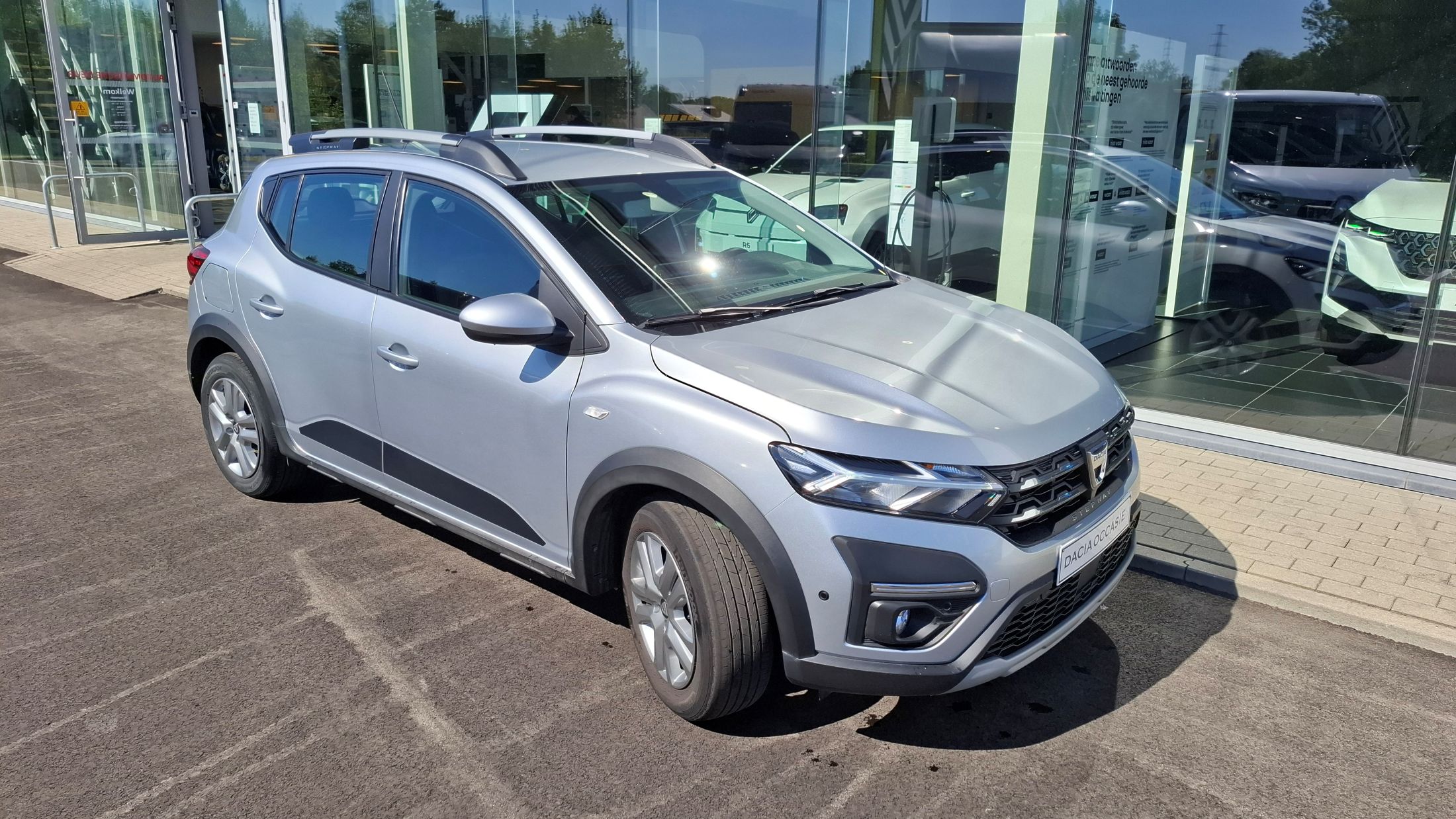 Dacia Stepway 90Pk benz+LPG, airco, GPS, camera, dodehoekwaarschuwing.