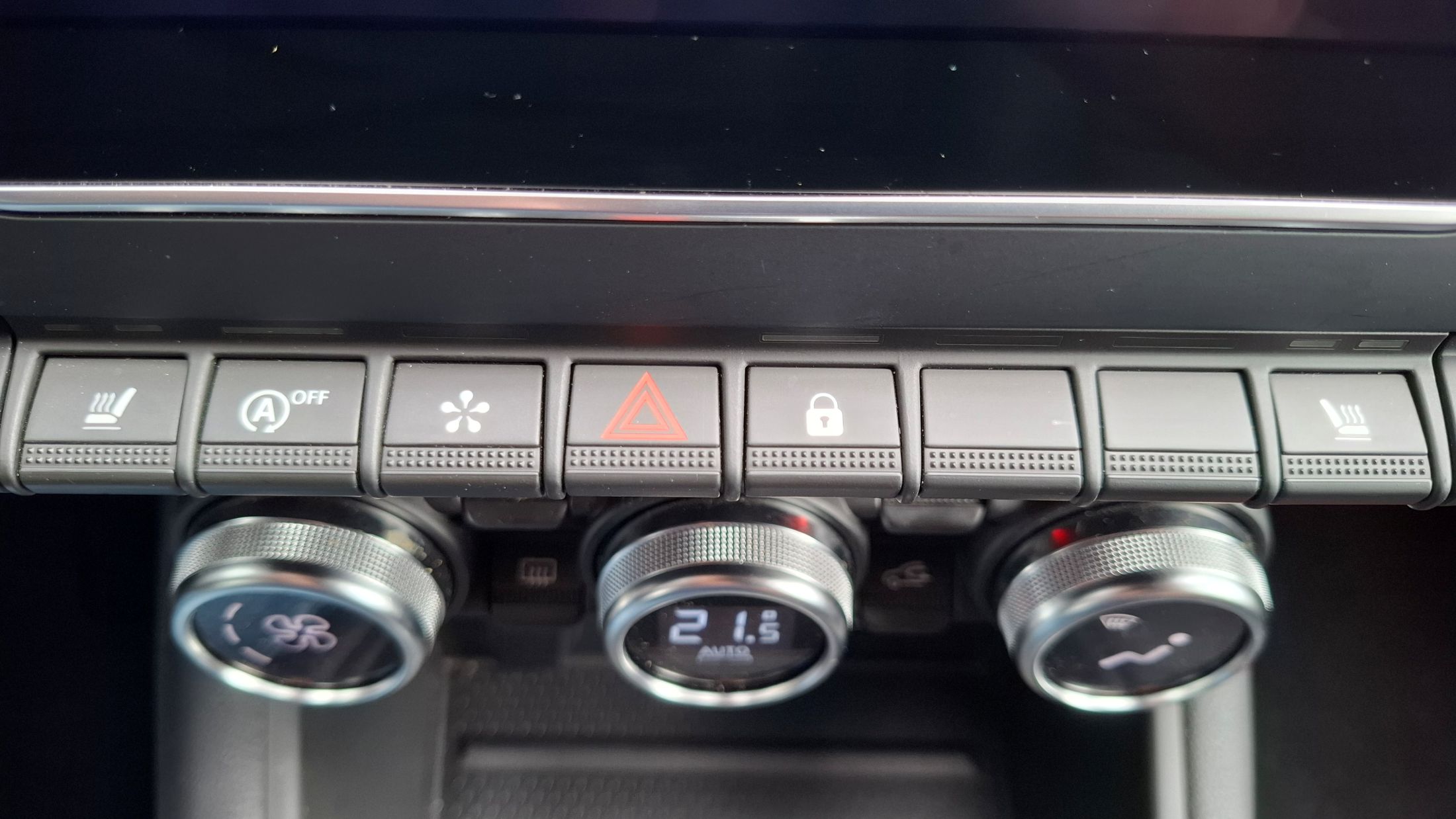 Renault Captur TCe 140 Pk AUTOMAAT, zetelverwarming, sensoren V+A, camera