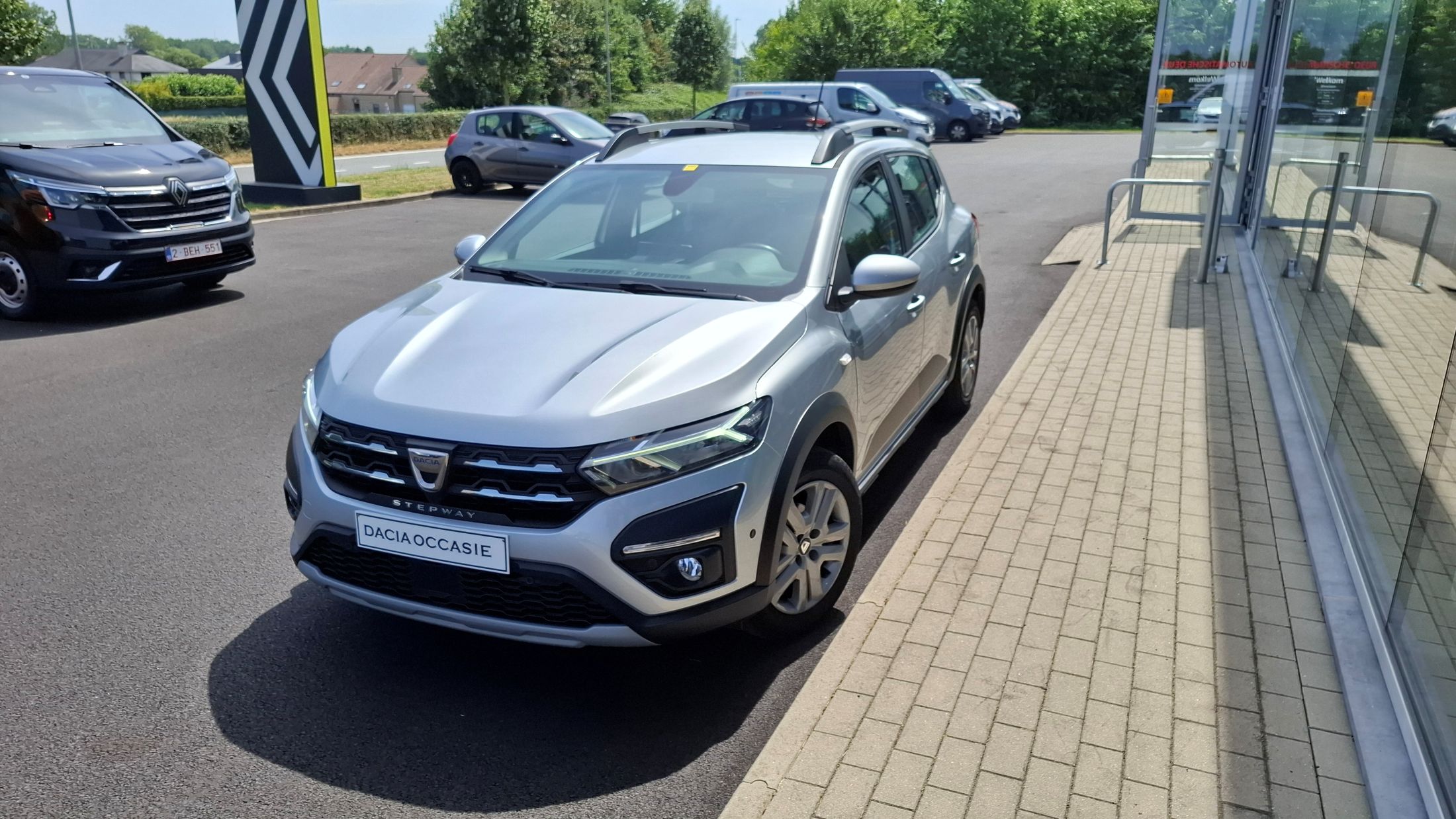 Dacia Stepway TCe 90, trekhaak, GPS, camera, dodehoekwaarschuwing, sensoren V+A