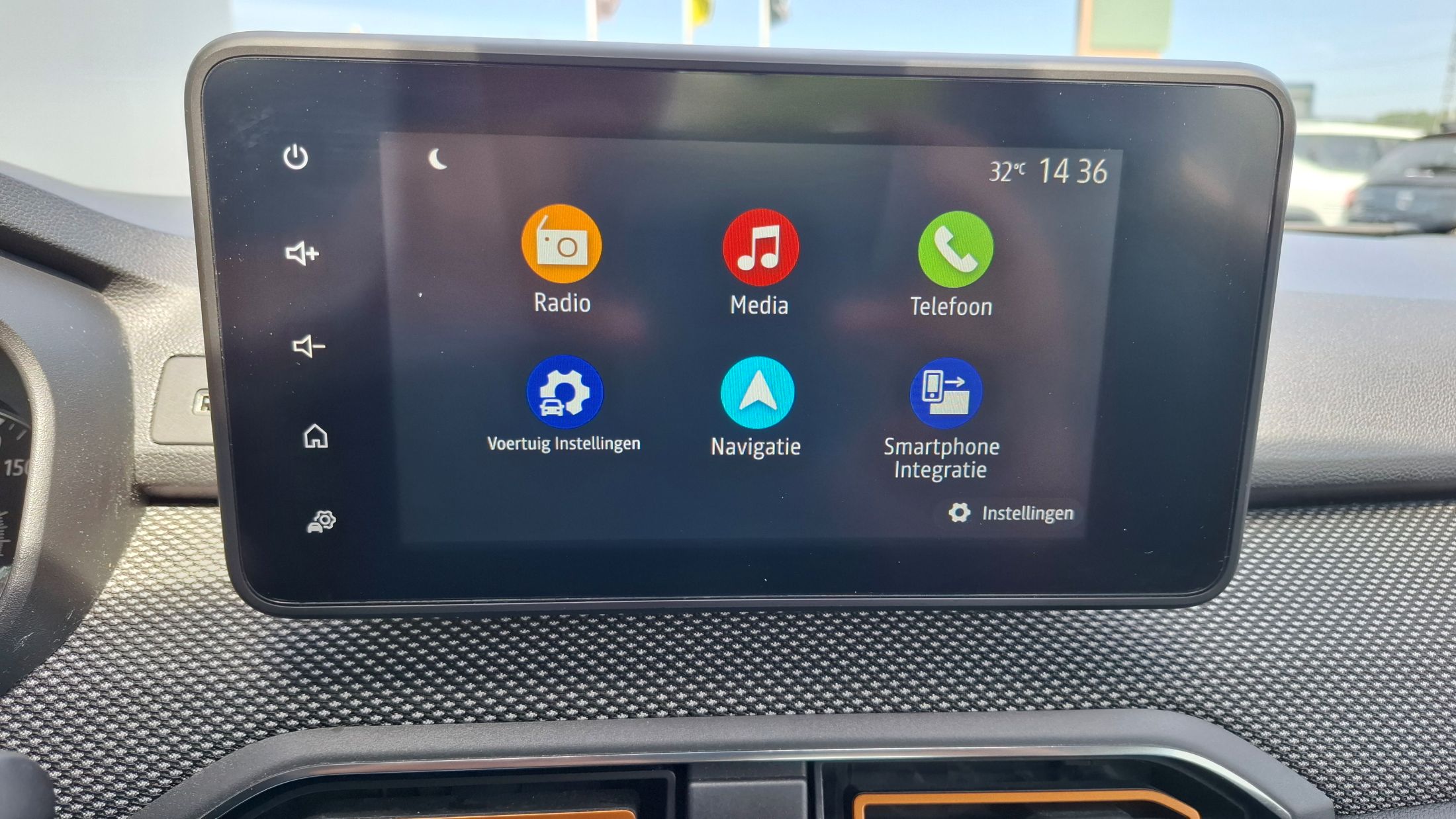 Dacia Stepway TCe 90, trekhaak, GPS, camera, dodehoekwaarschuwing, sensoren V+A