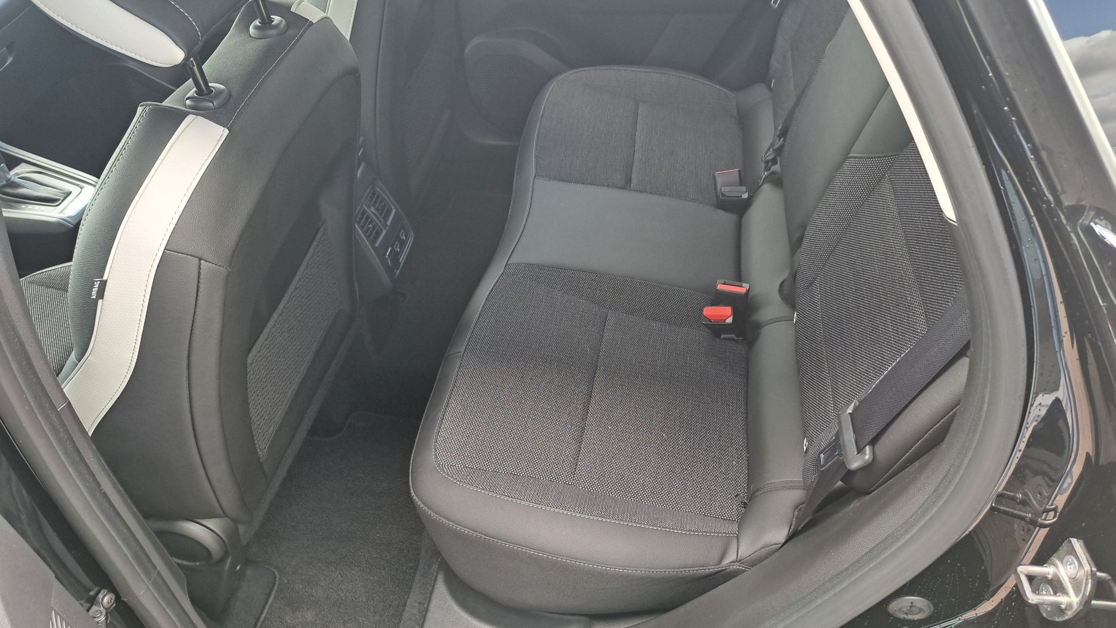 Renault Captur AUTOMAAT 1332cc 140Pk, GPS, camera, sensoren V+A