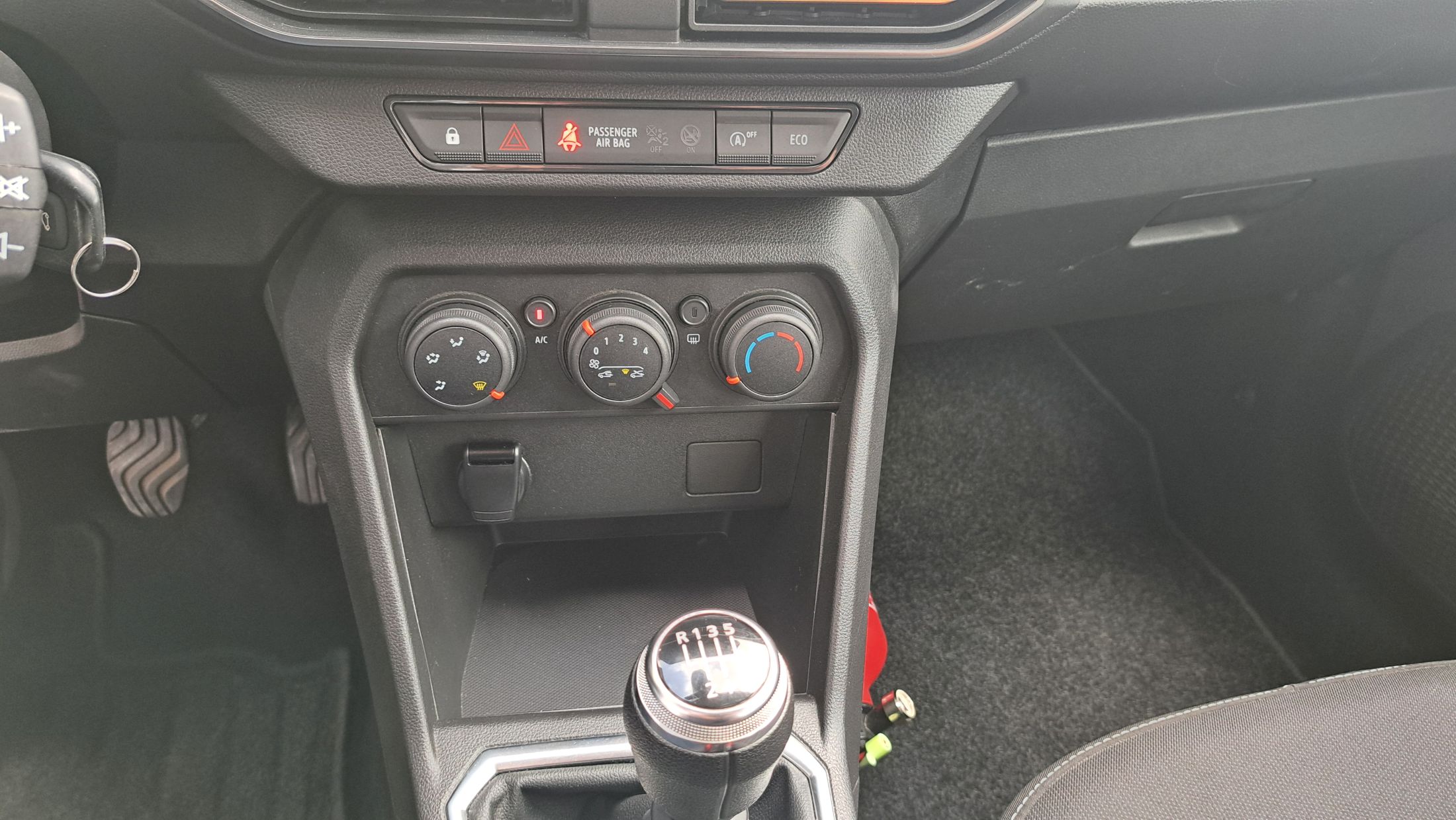 Dacia Stepway TCe 90, airco, applecarplay&android, sensor A