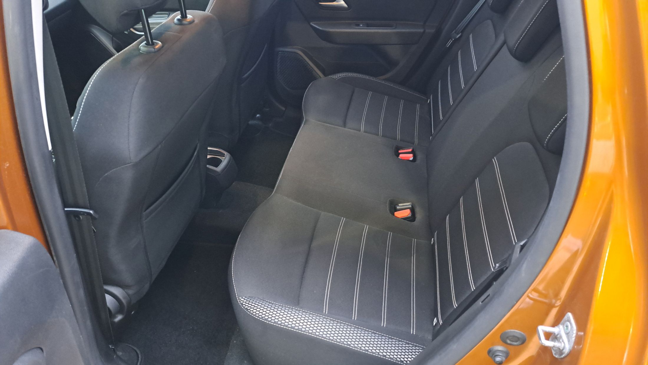 Dacia Duster TCe90, benzine/LPG, 360camera, dodehoekwaarschuwing, trekhaak