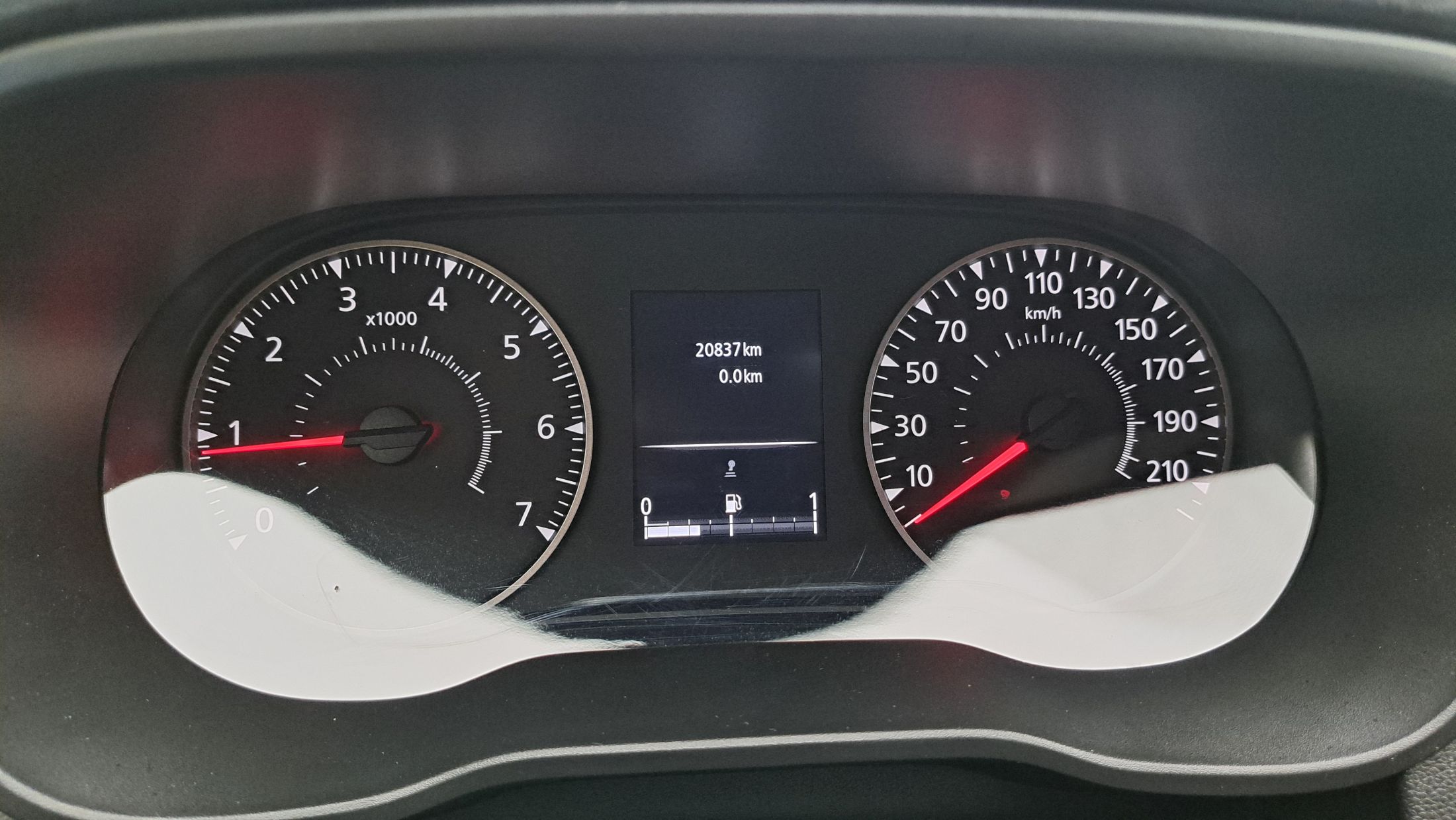 Dacia Duster TCe 90, airco, GPS, camera, dodehoekwaarschuwing, sensor V+A