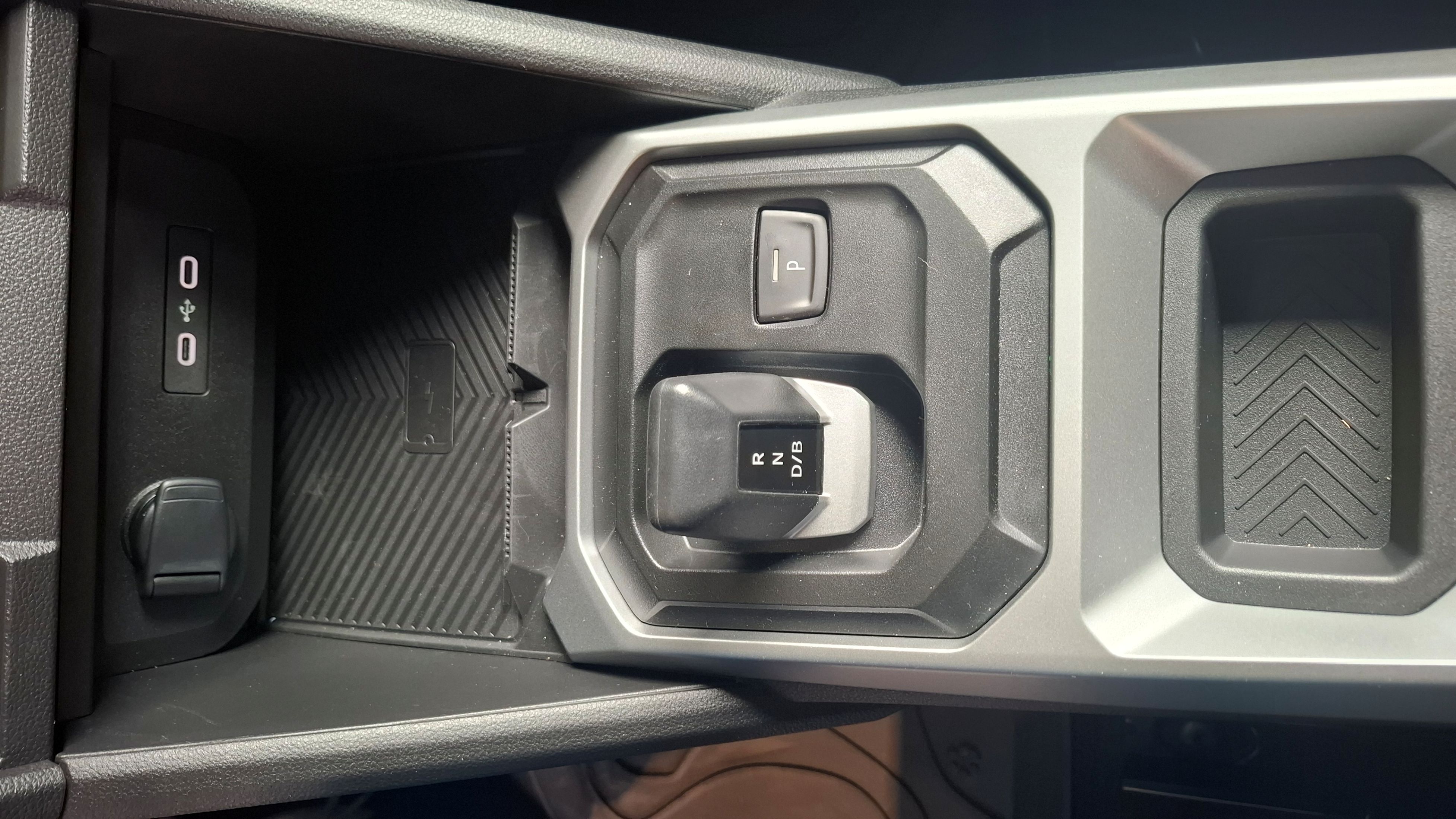 Dacia Duster Extreme Full Hybrid 155 Pk, full options