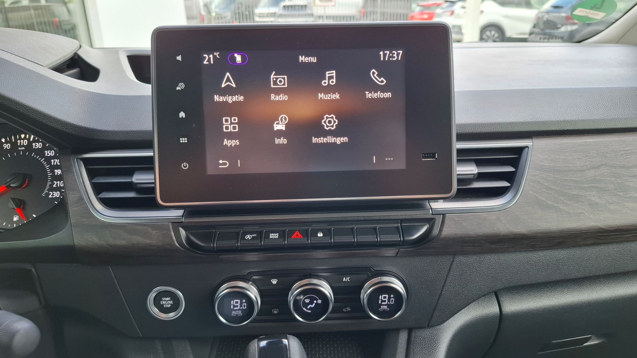 Renault Kangoo AUTOMAAT 1332cc/130Pk, airco, GPS, camera