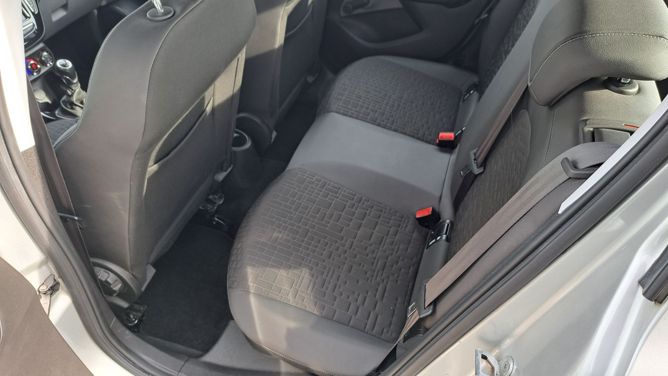 Opel Corsa 1229cc 70Pk, 5 deurs, airco, sensor achter