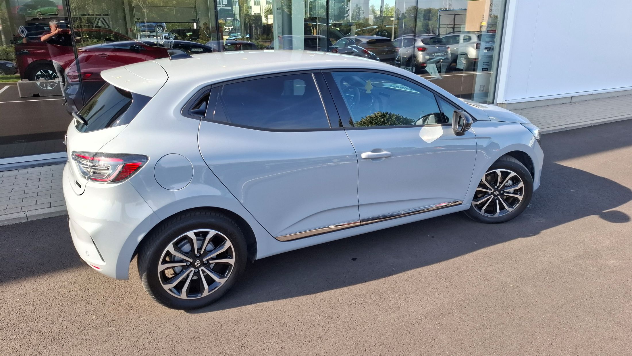 Renault Clio E-Tech FullHybrid, GPS, camera, sensoren A, GARANTIE tot 09-29