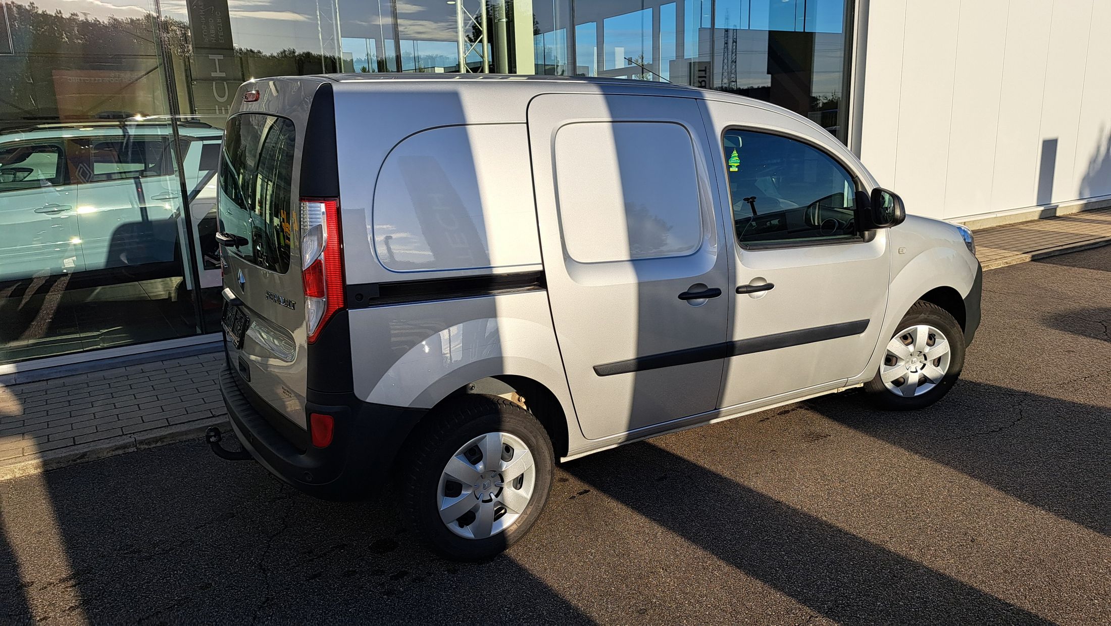 Renault Kangoo TCe 114 Pk benzine, lichte vracht, airco, trekhaak