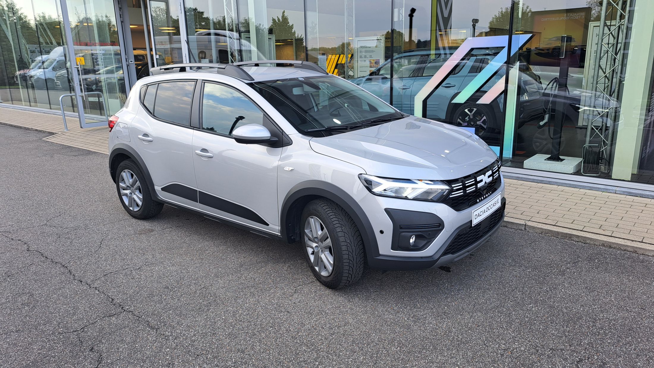 Dacia Stepway TCe 90, GPS, sensor V+A, camera, dodehoekwaarschuwing