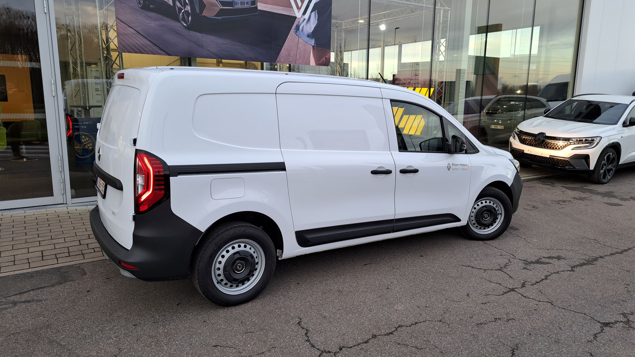 Renault Kangoo Van TCe 130 Pk, airco, apple&android, pack cargo