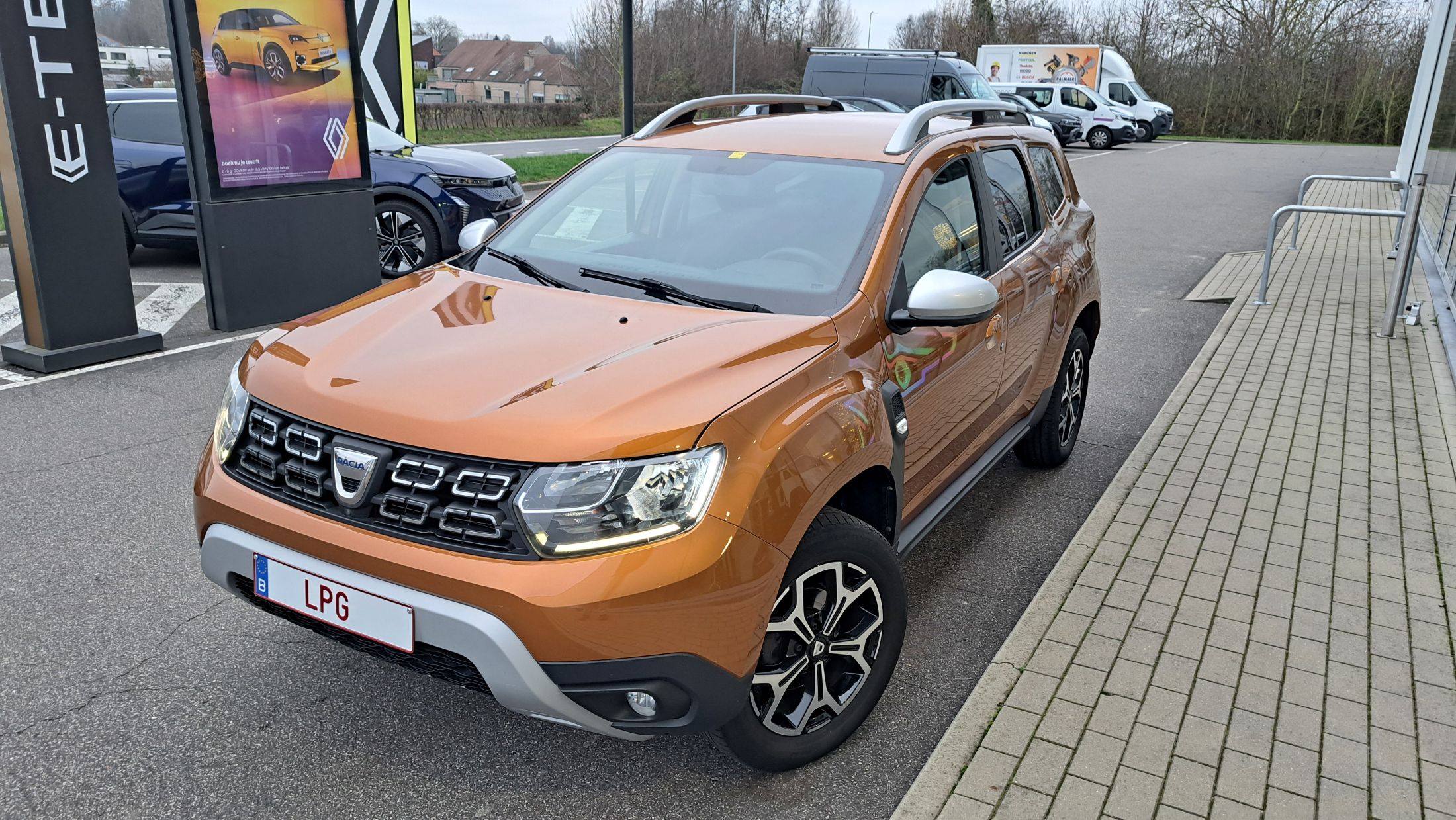 Dacia  Duster TCe90, benzine/LPG, 360camera, dodehoekwaarschuwing, trekhaak