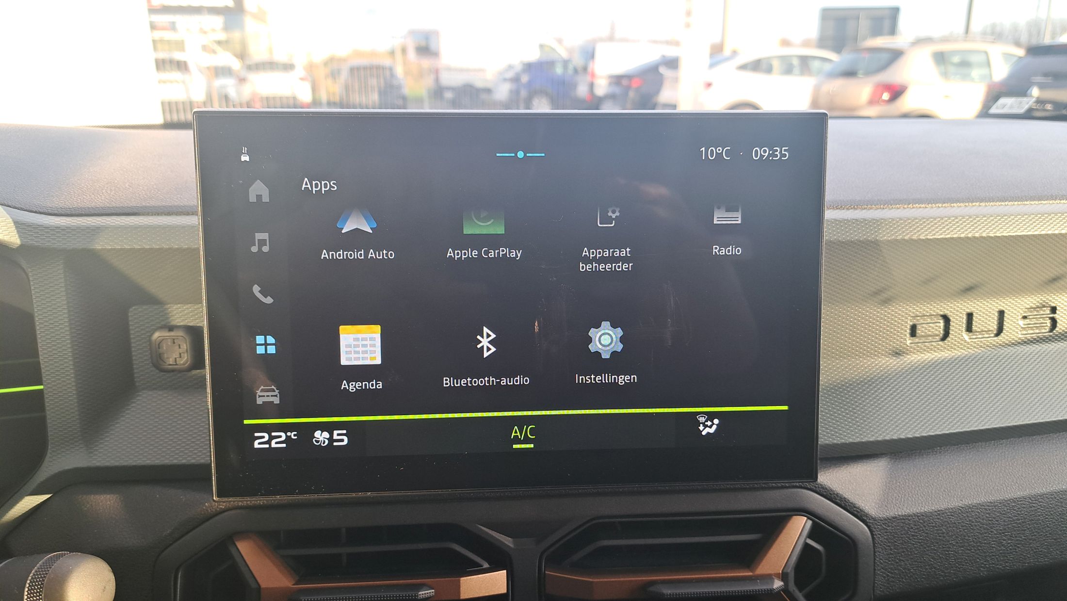 Dacia Duster Extreme Hybrid 140 Pk, 360 cam, GPS, dodehoekwaarschuwing.