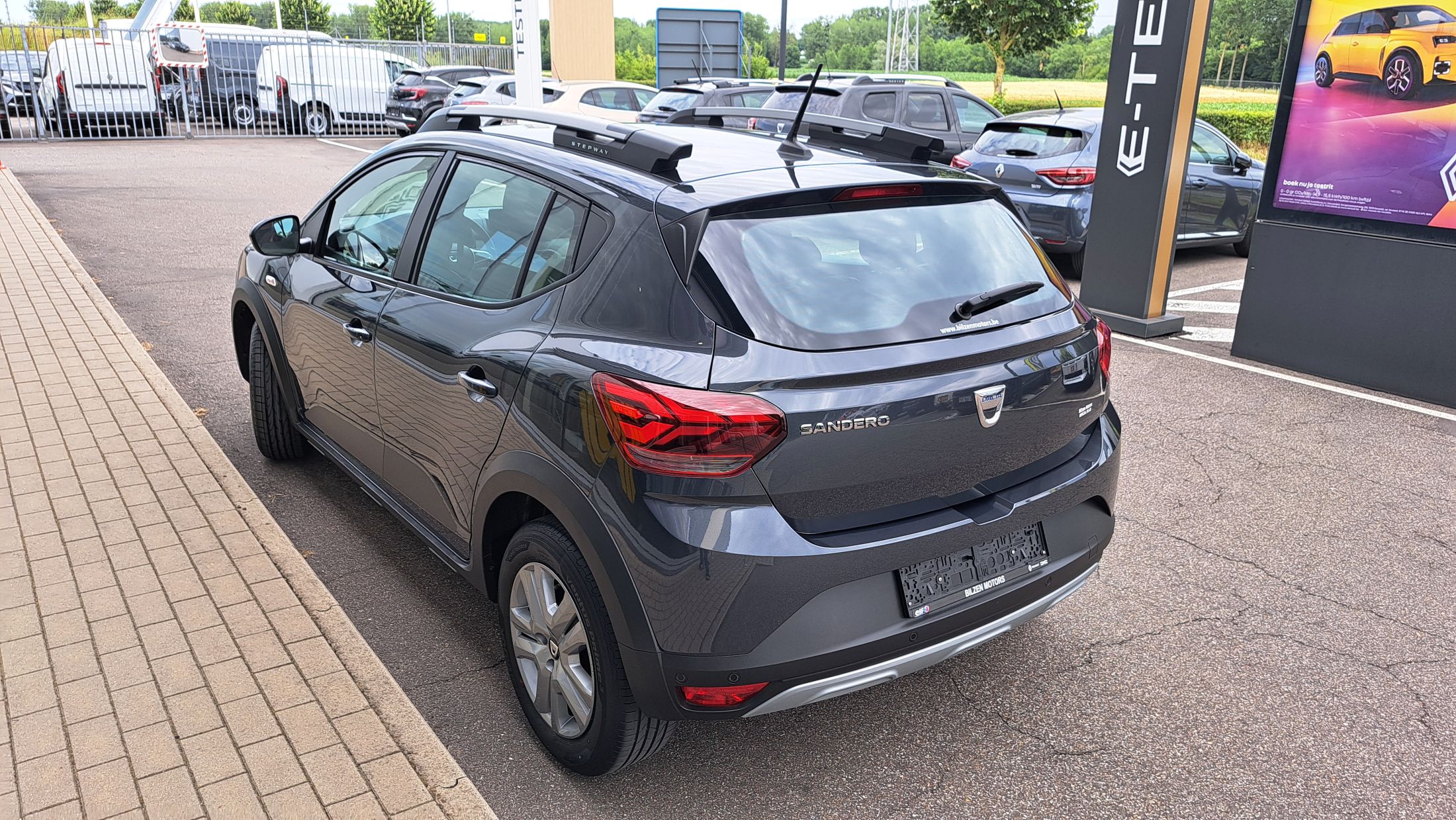Dacia Stepway TCe 90 benzine/LPG, sensor V+A, GPS, dodehoekwaarschuwing