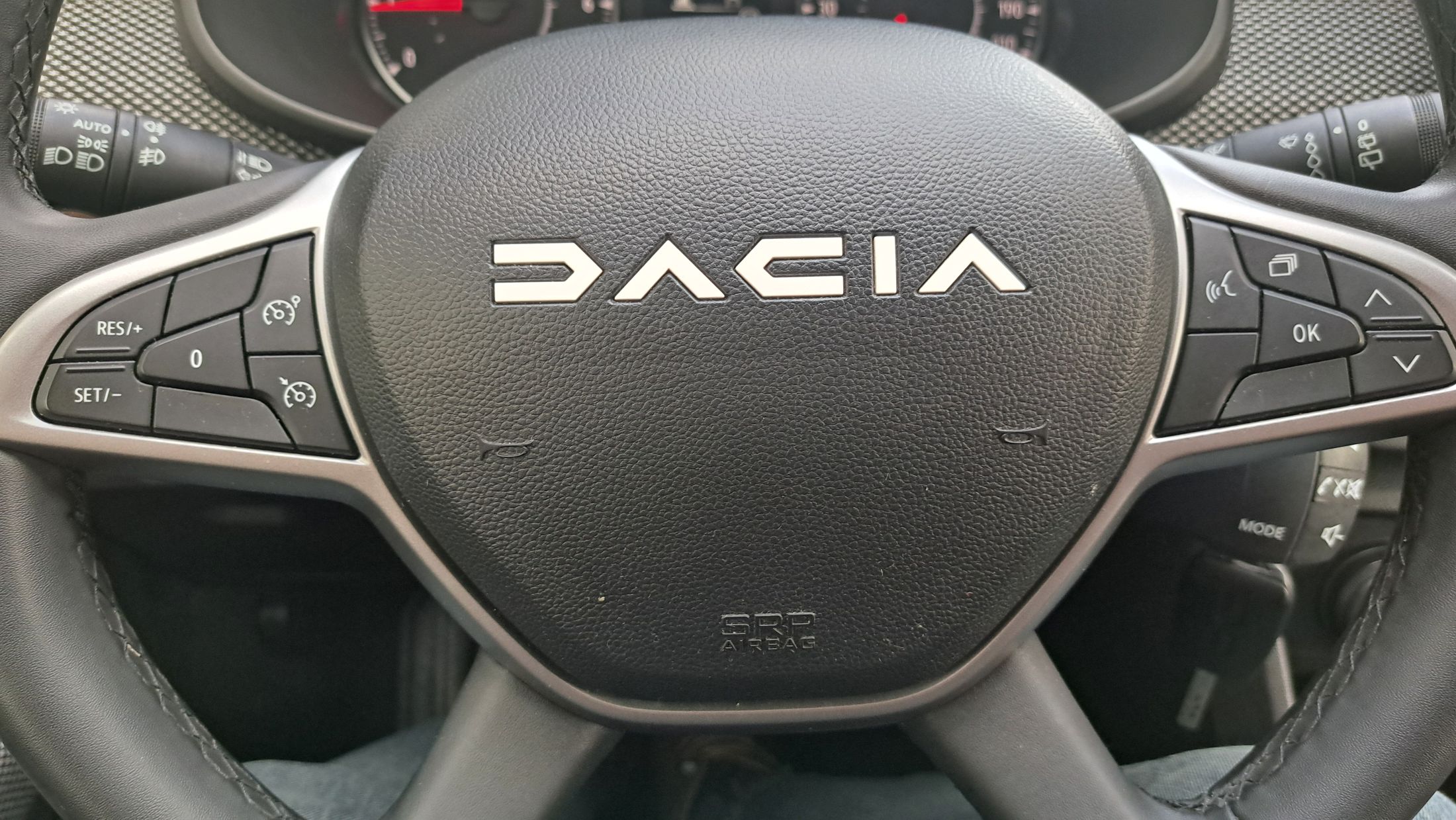 Dacia Stepway TCe 90, GPS, sensor V+A, camera, dodehoekwaarschuwing