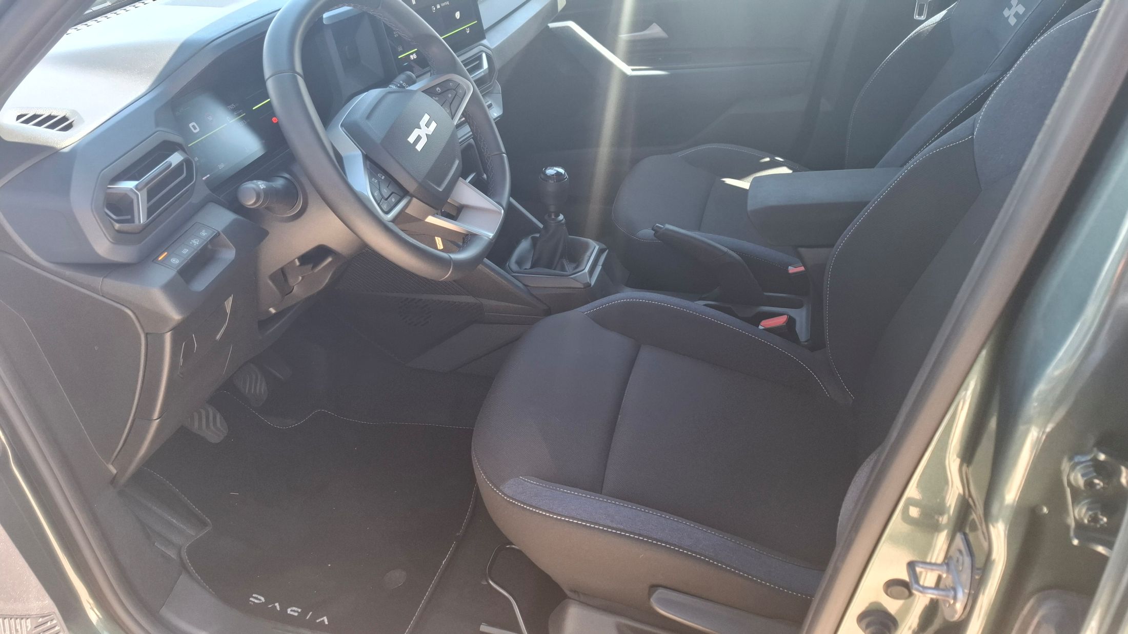 Dacia Duster Mild-Hybrid 130Pk, airco, GPS, camera, trekhaak, sensoren A