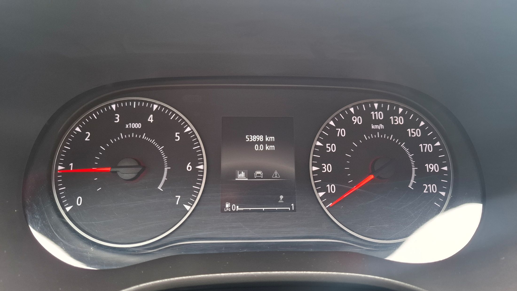 Dacia Jogger benzine+LPG, airco, GPS, camera, 7 zitplaatsen, trekhaak
