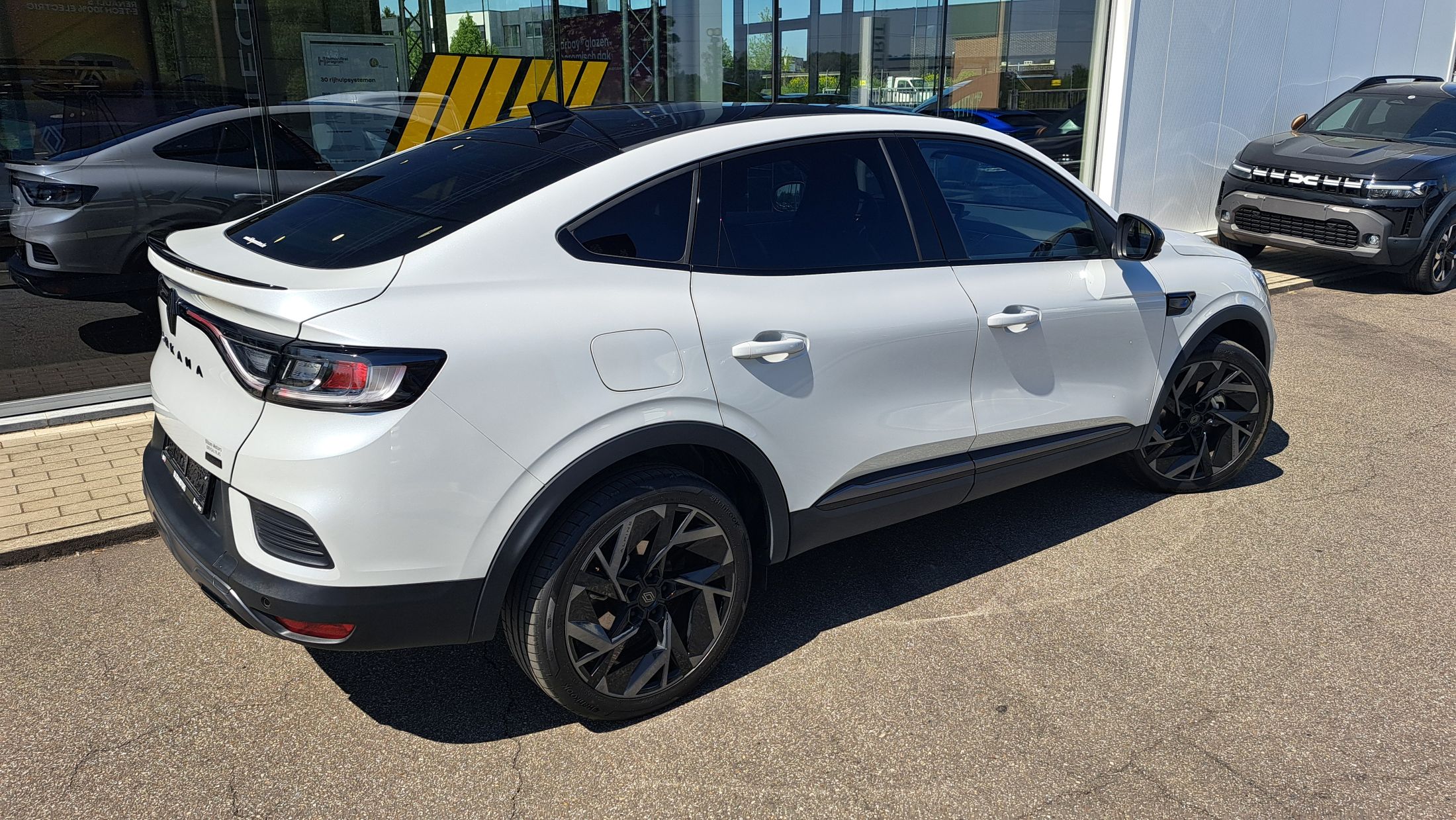 Renault Arkana E-tech Full Hybrid, GPS, camera, dodehoekwaarschuwing, zetelverwarming
