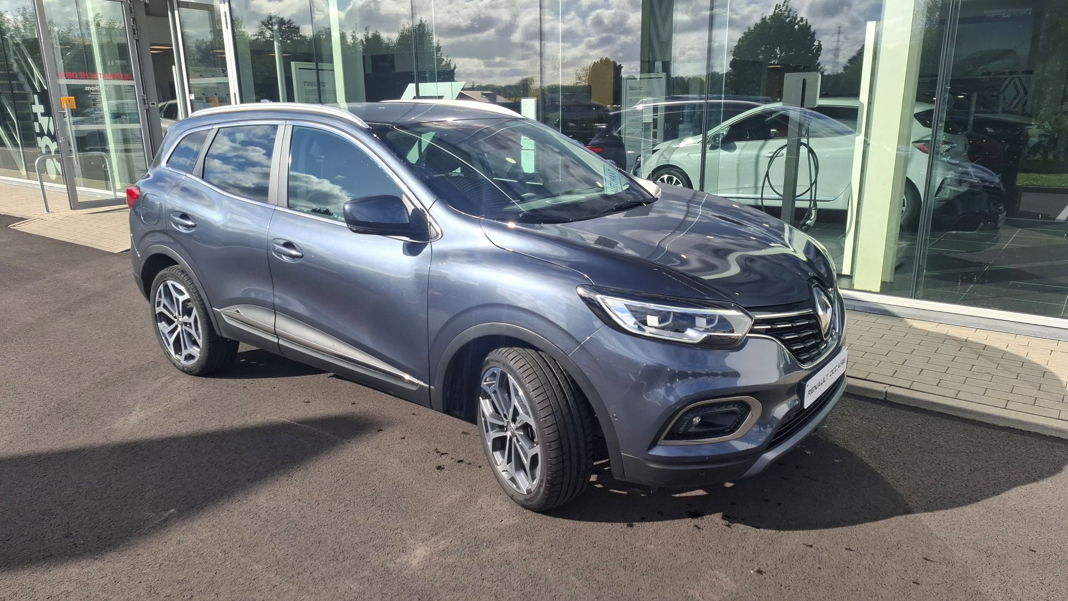 Renault Kadjar AUTOMAAT TCe 140 Pk, airco,GPS, camera, trekhaak
