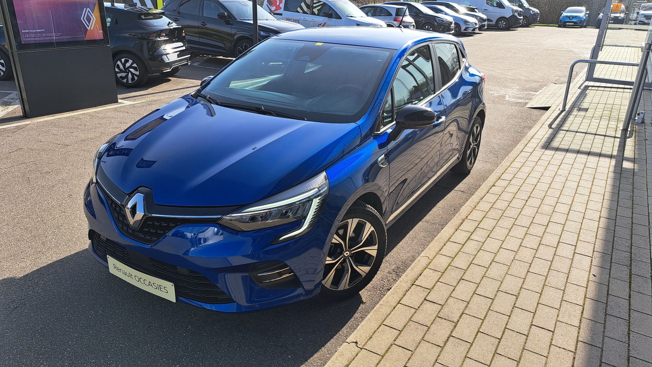 Renault  Clio 67 Pk, airco, GPS, sensoren achter, GARANTIE