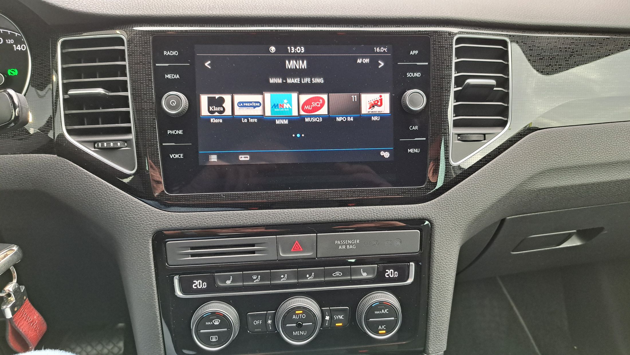 VW Golf Sportsvan 150 Pk AUTOMAAT, zetelverwarming, camera