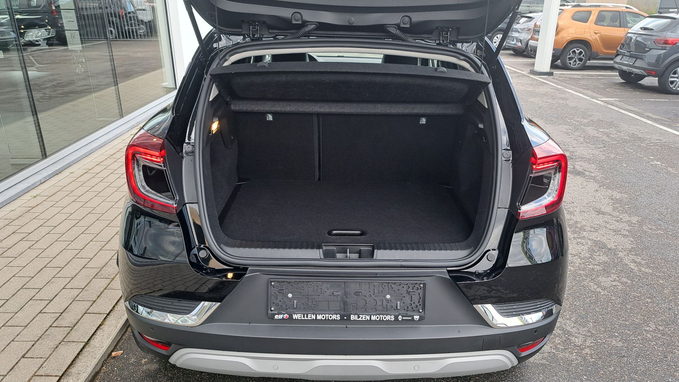 Renault Captur 140Pk AUTOMAAT, airco, GPS, sensoren V+A, camera