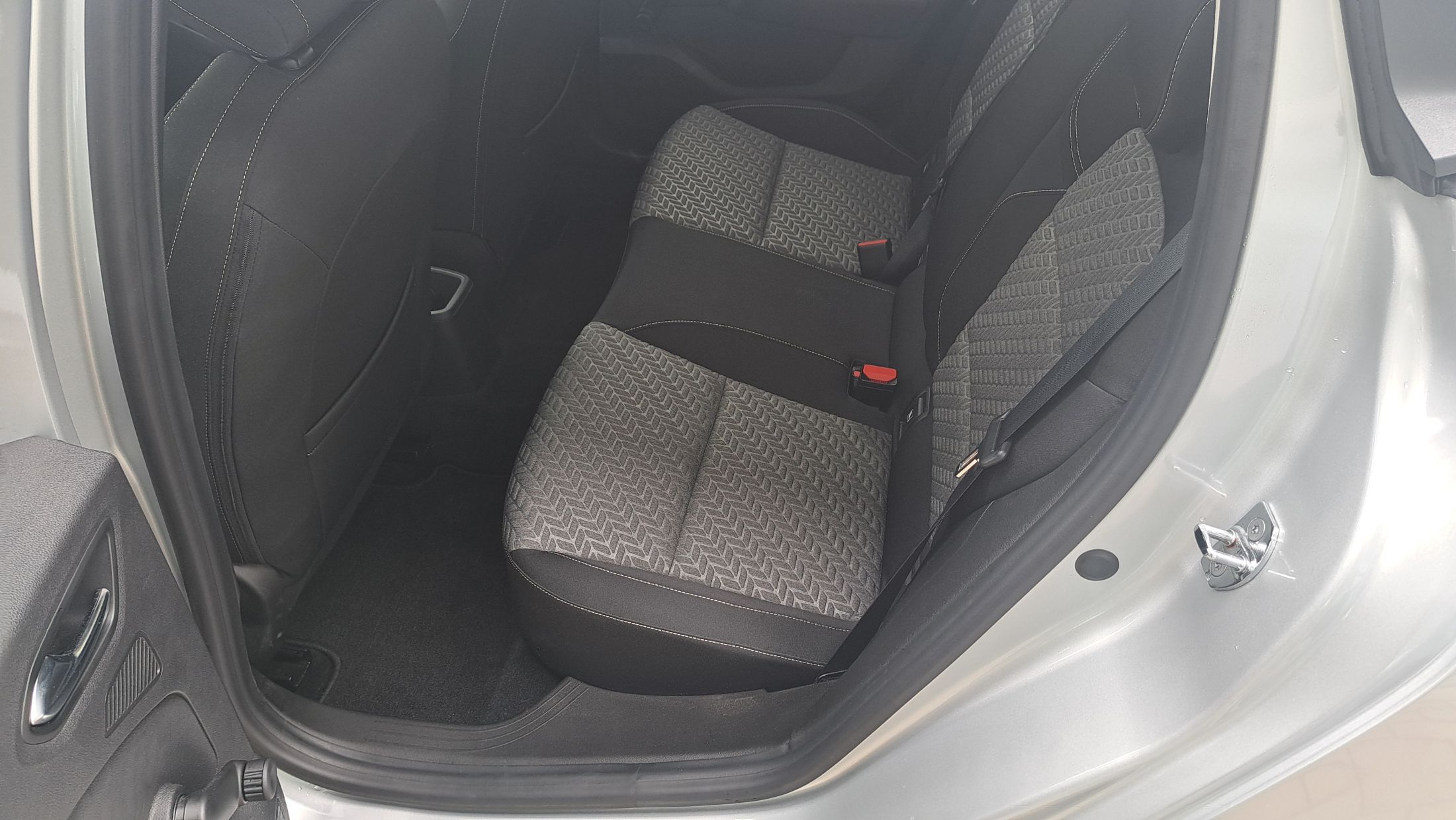 Renault Clio Limited TCe 90, airco, GPS, sensor A, camera