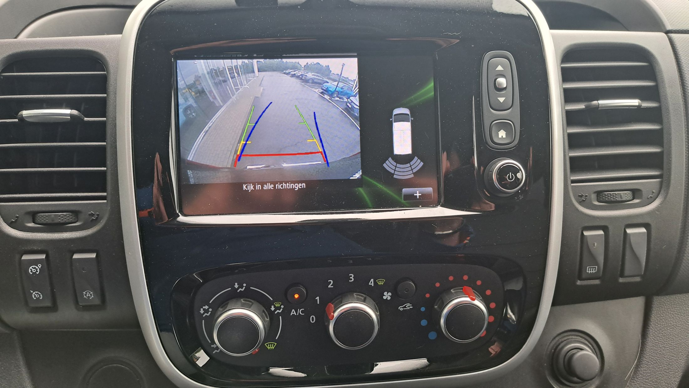 Renault Trafic Dubbele Cabine 2.0, 145 Pk AUTOMAAT, trekhaak, GPS, camera, 5 zitplaatsen