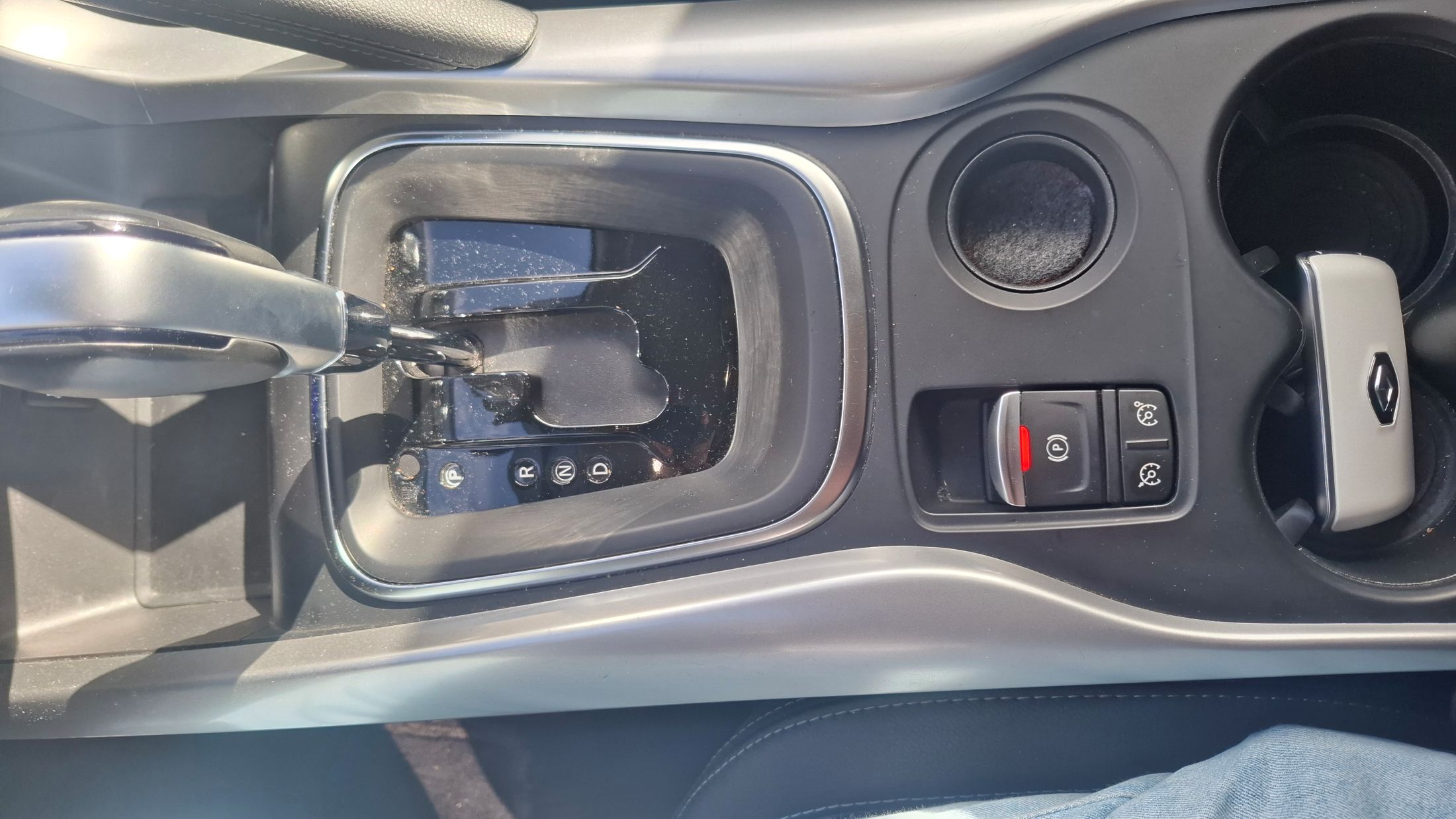 Renault Kadjar AUTOMAAT TCe 140 Pk, airco,GPS, camera, trekhaak