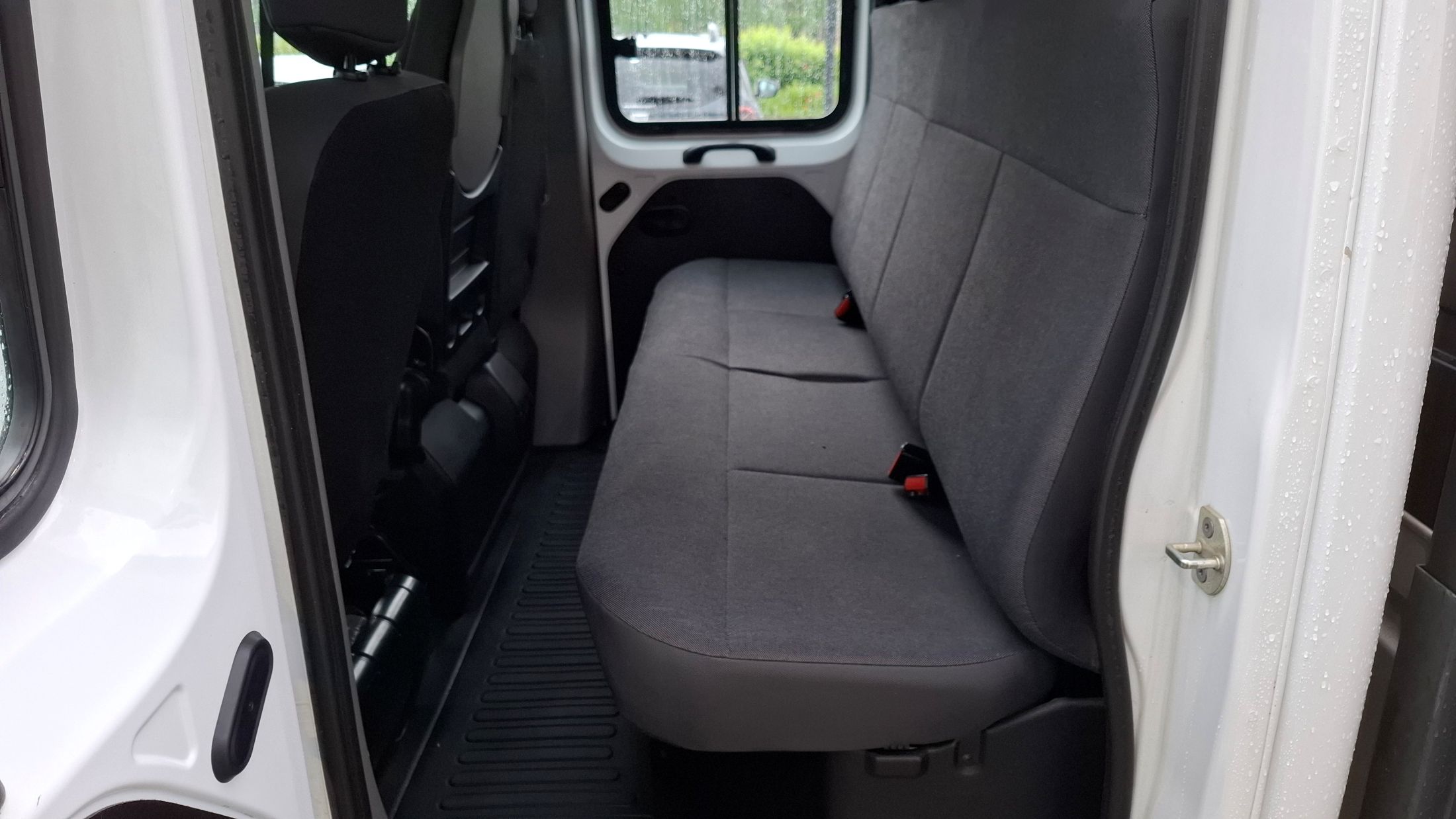 Renault Master dubbele cabine, open laadbak, trekhaak, GPS, 20450 ex. BTW