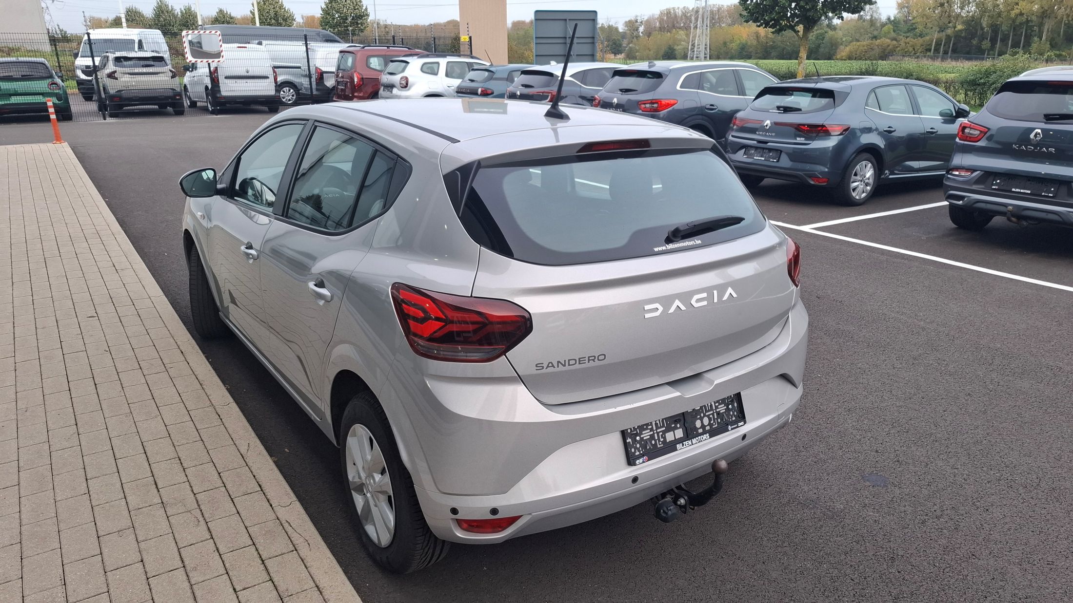 Dacia Sandero TCe 90 AUTOMAAT,airco, sensorV+A, camera, trekhaak