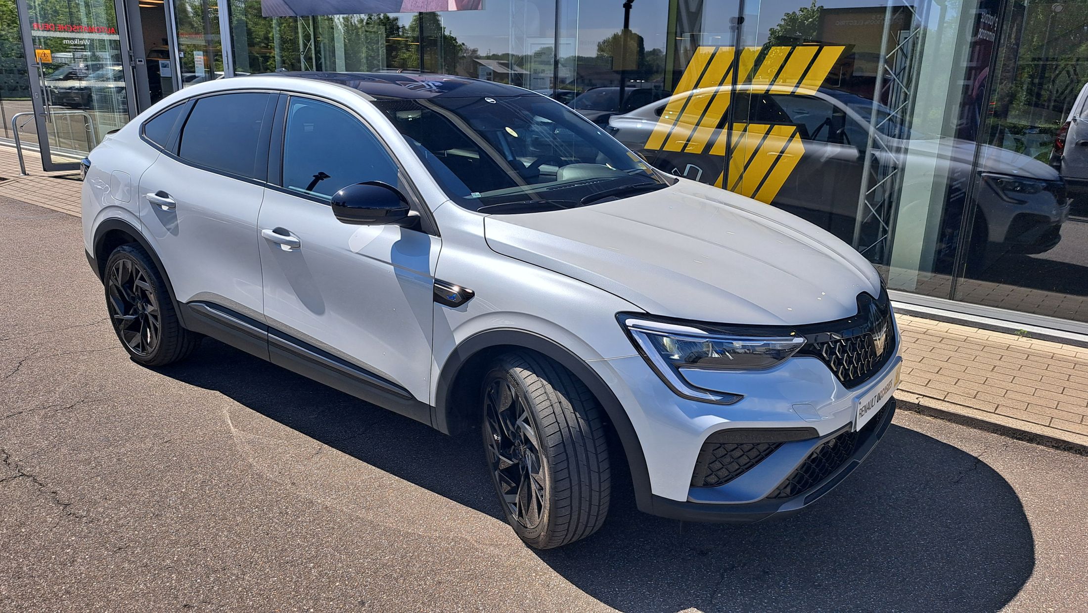 Renault Arkana E-tech Full Hybrid, GPS, camera, dodehoekwaarschuwing, zetelverwarming